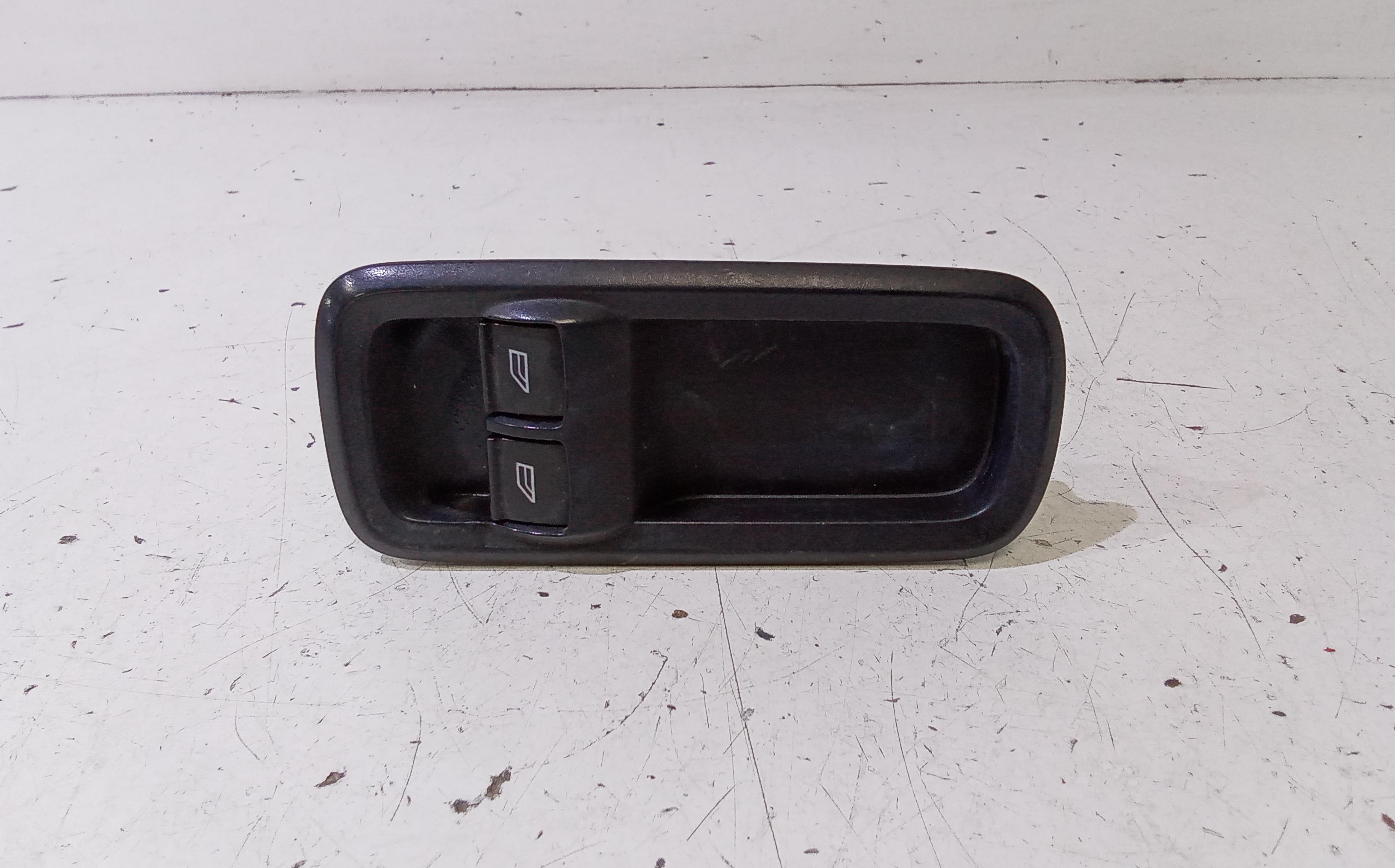 Interruttore Alzacristalli Porta Ant. Sinistro Usato