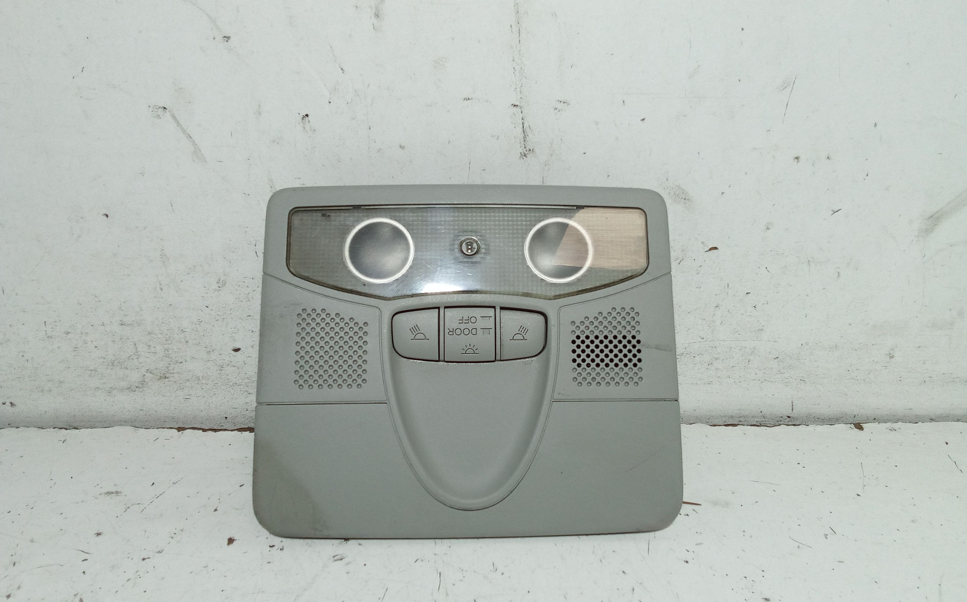 Luce Cortesia Ant. Tetto 34411SMGE02ZA Usato