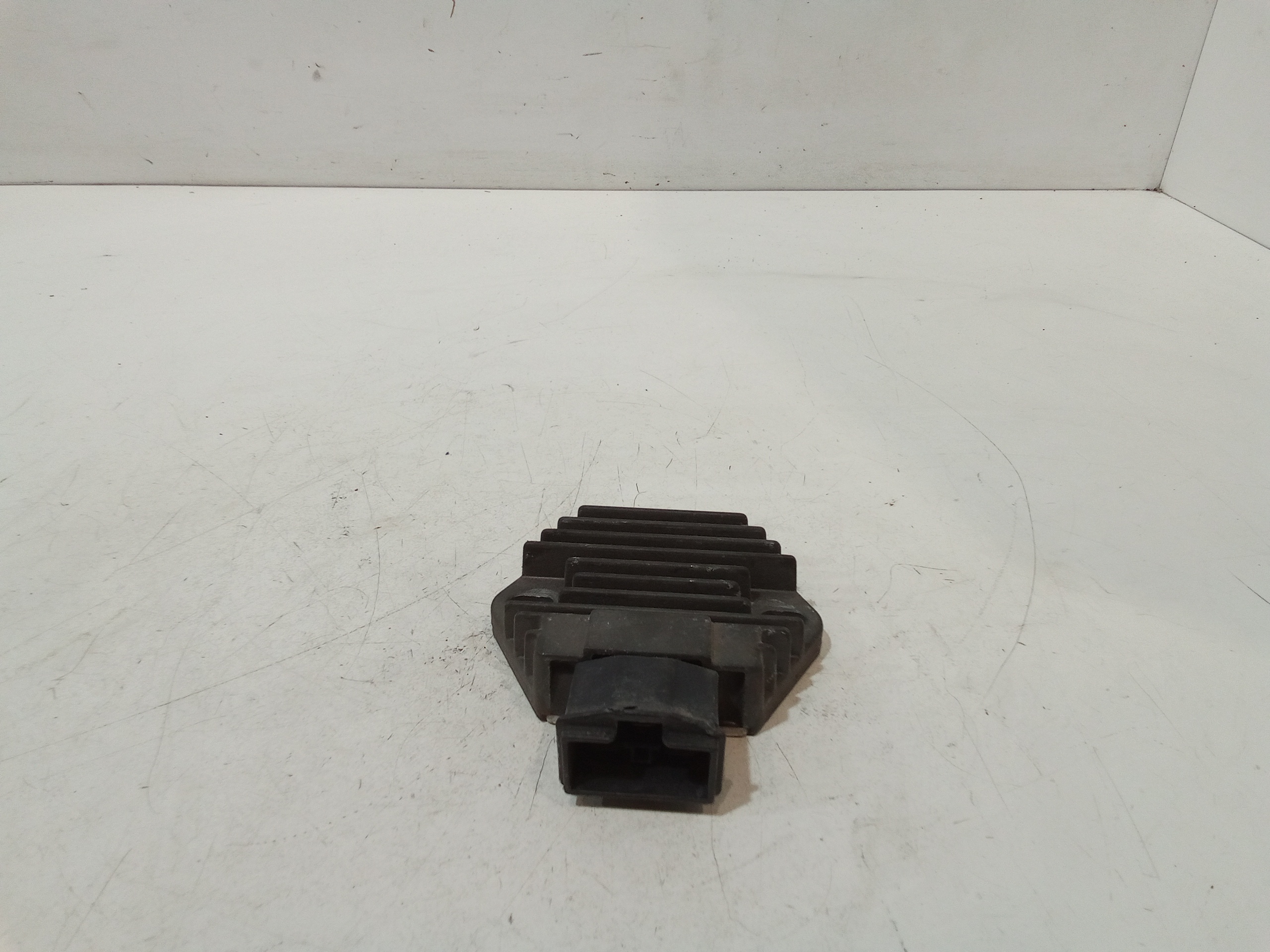 Regolatore Tensione Usato