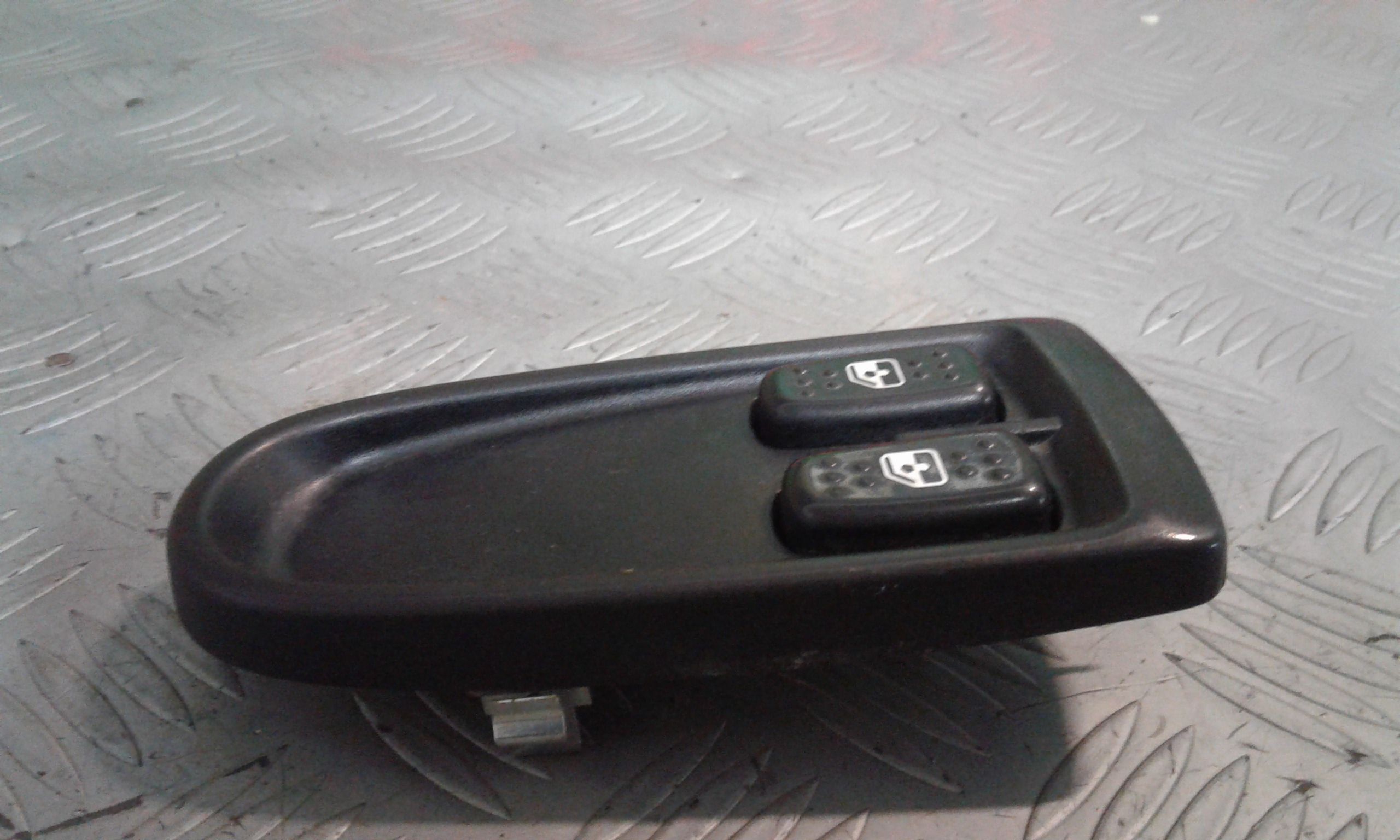 Interruttore Alzacristalli Porta Ant. Sinistro Usato