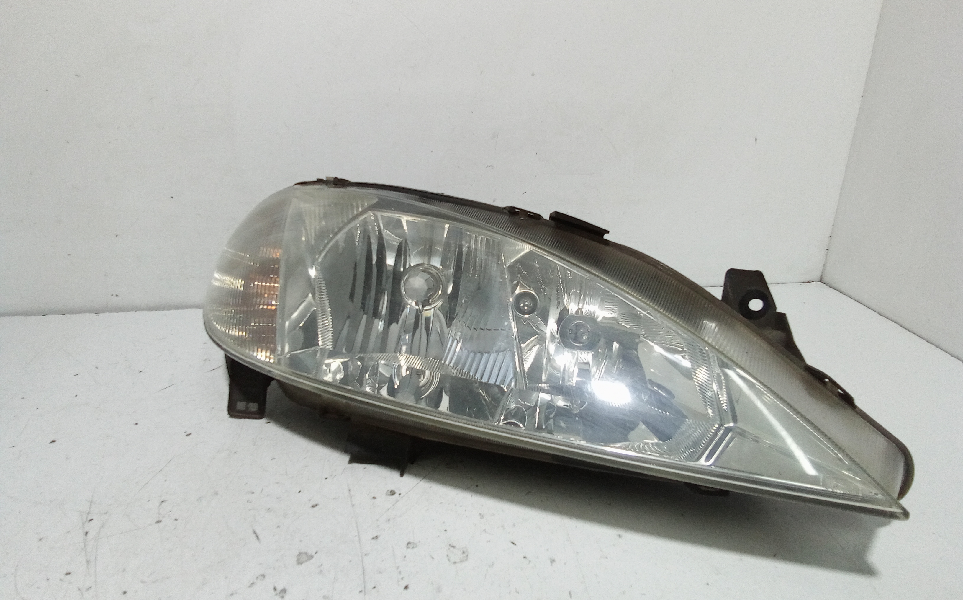 Proiettore Destro 260103707R Usato