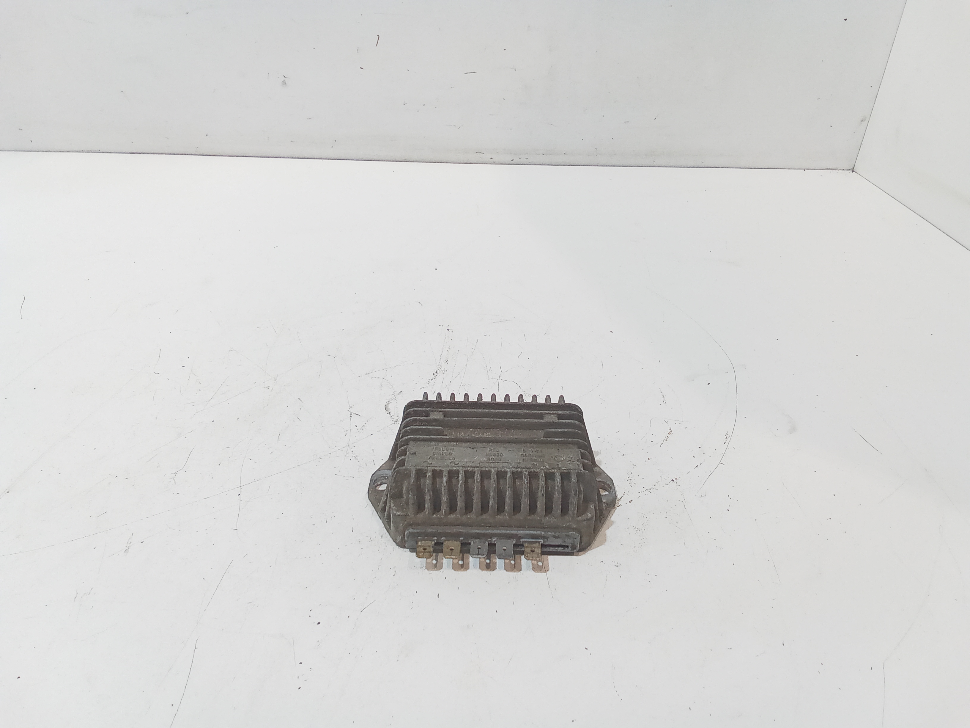 Regolatore Tensione Usato