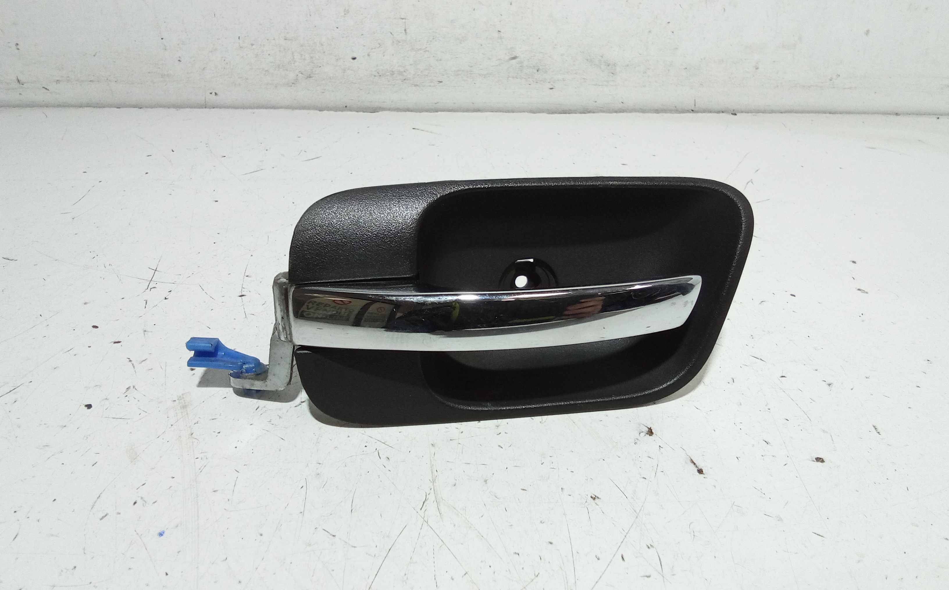 Maniglia Int. Apertura Porta Ant. Sinistro K1LF89XDVAA Usato