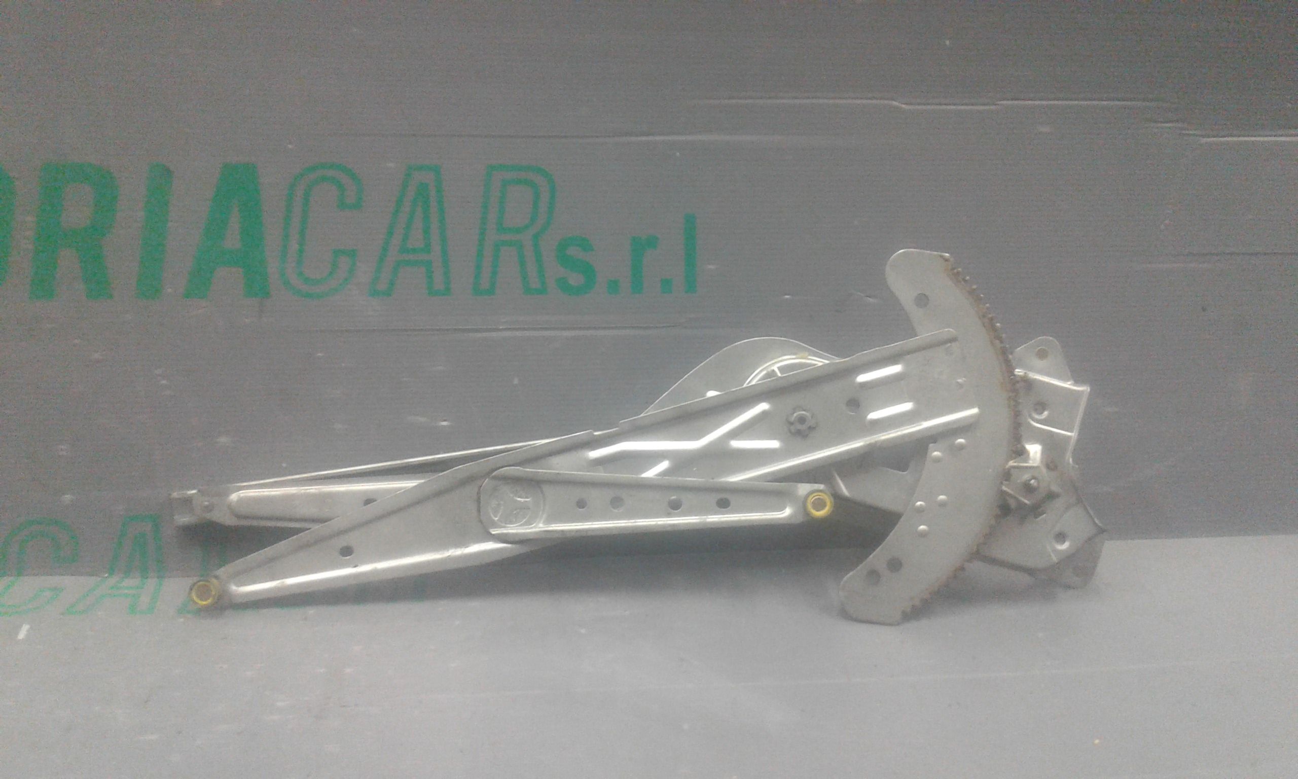 Alzacristallo Porta Ant. Sinistro 8200155793 Usato