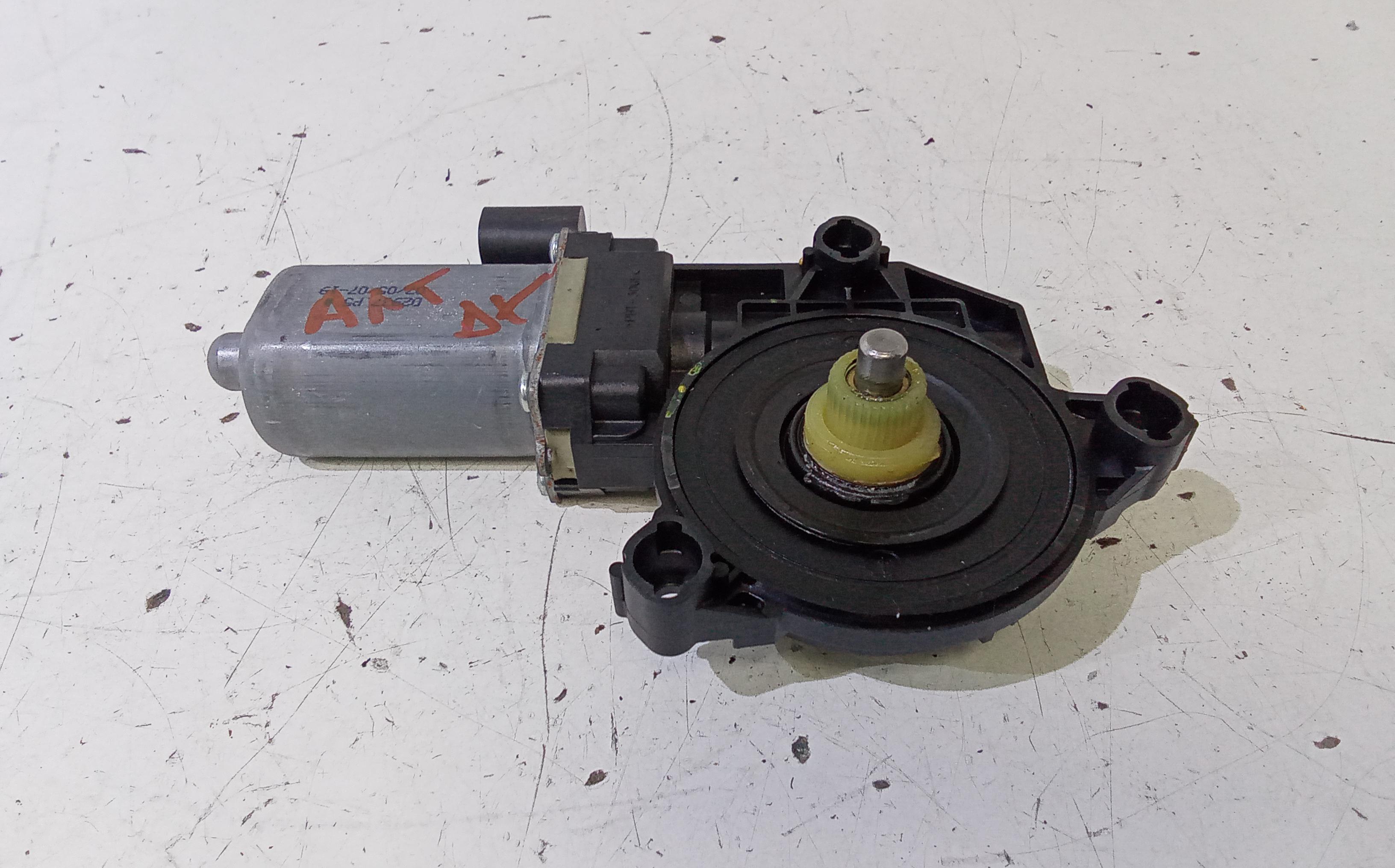 Motorino Alzacristallo Porta Ant. Destro 71740122 Usato