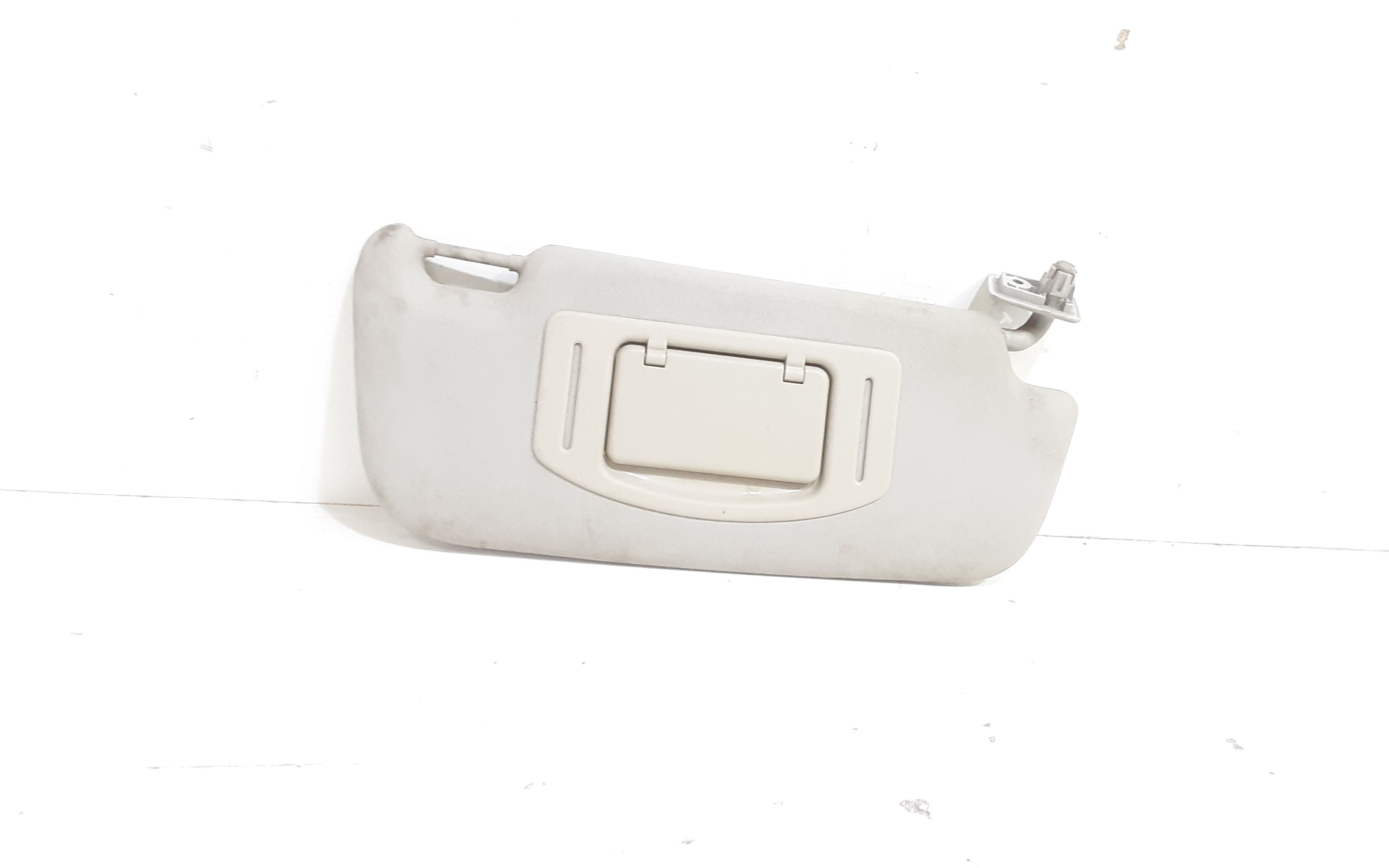 Aletta Parasole Parabrezza Destro A4548100410CH0A Usato