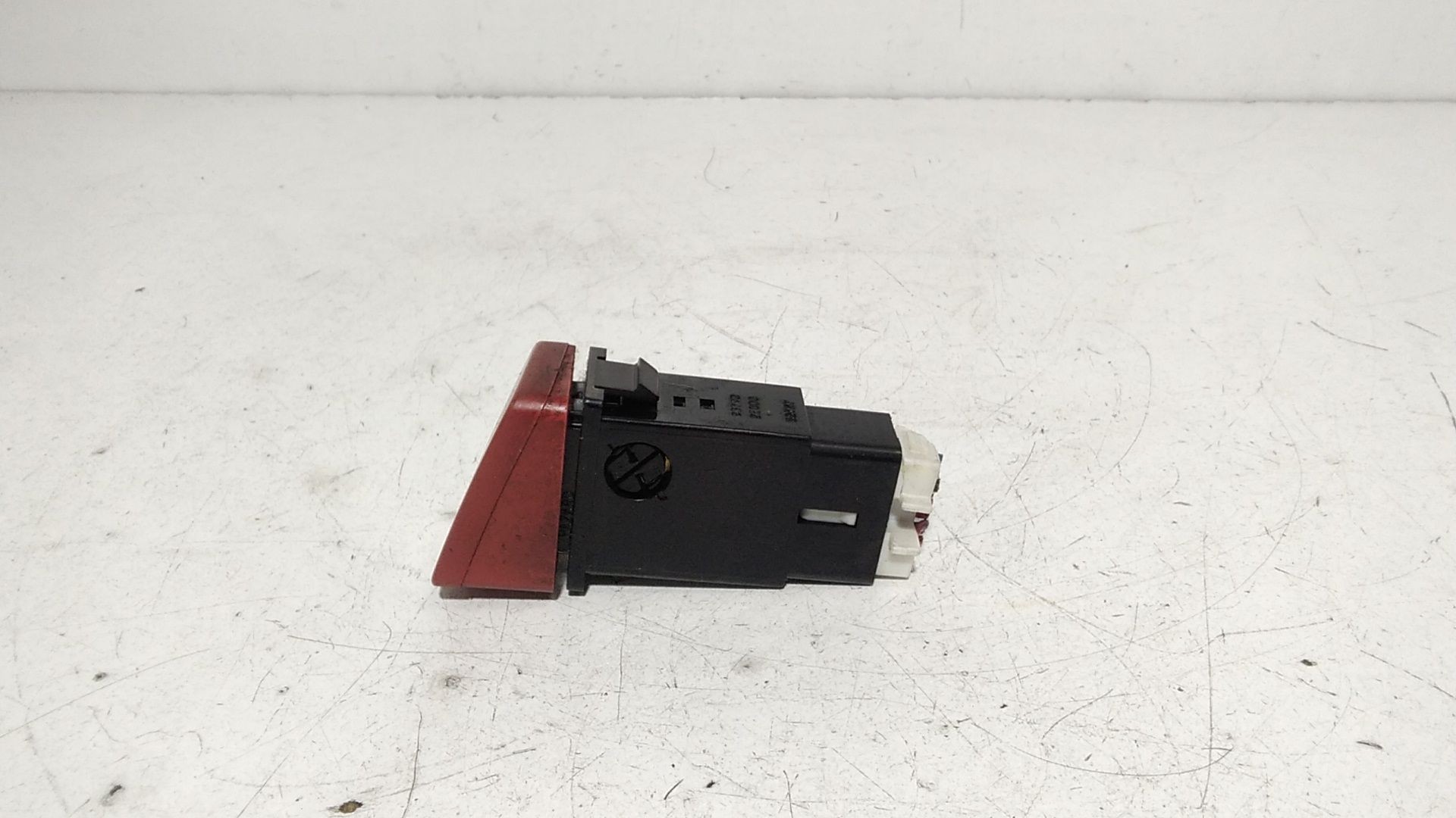 Interruttore Luci Emergenza 937902E000CA Usato