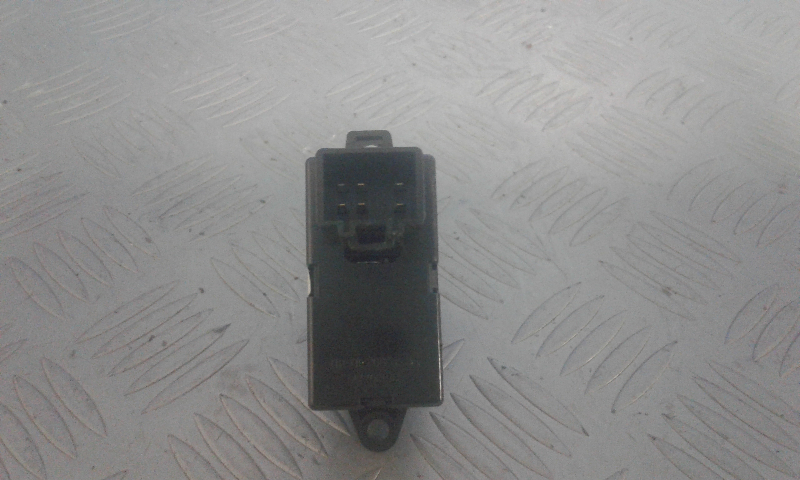 Interruttore Alzacristalli Porta Ant. Destro Usato