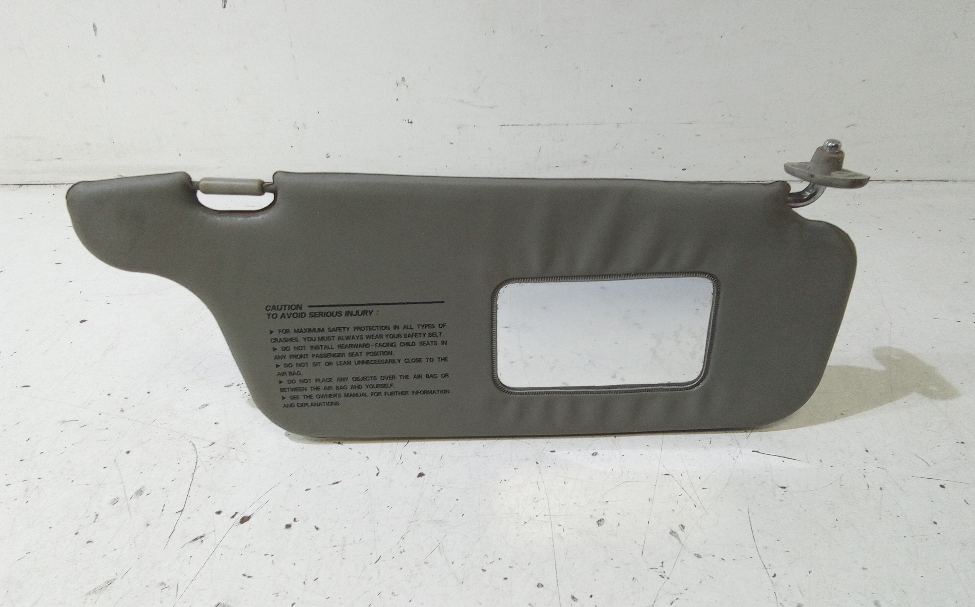 Aletta Parasole Parabrezza Destro 8520202500OB Usato