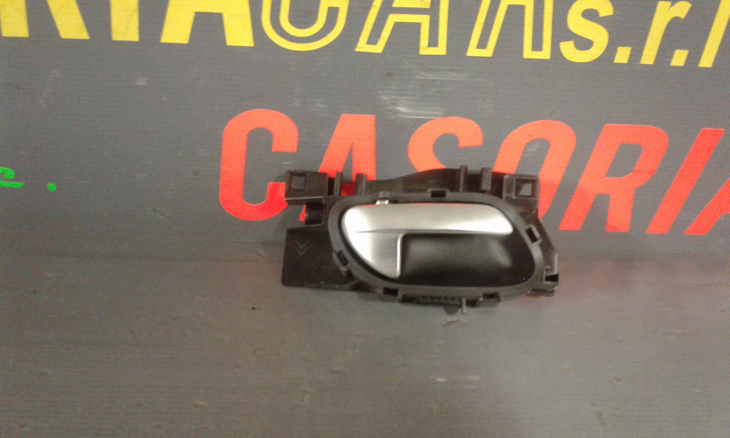 Maniglia Int. Apertura Porta Post. Destro 9144C1 Usato