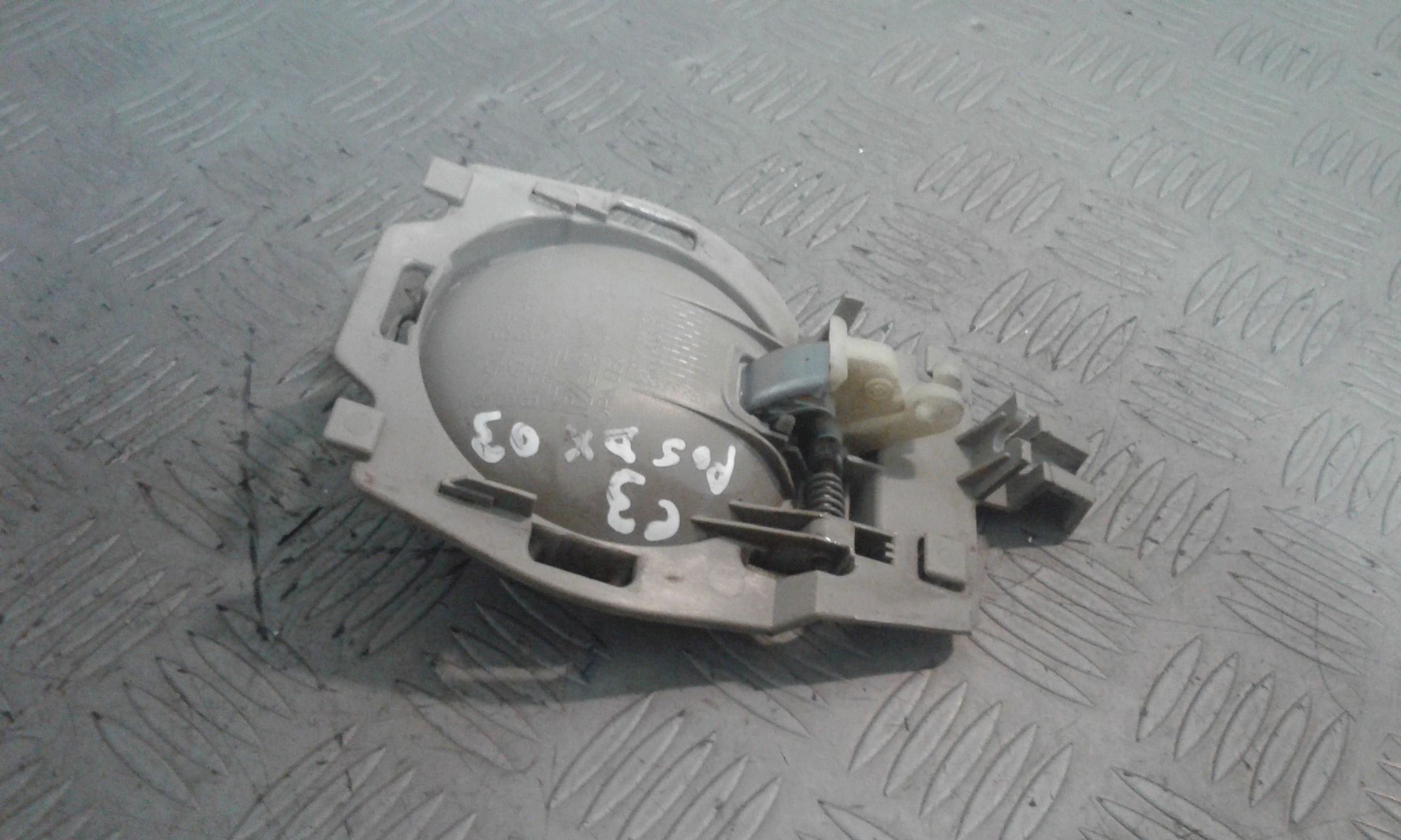 Maniglia int. apertura porta post. Destro - Immagine 1 di 3