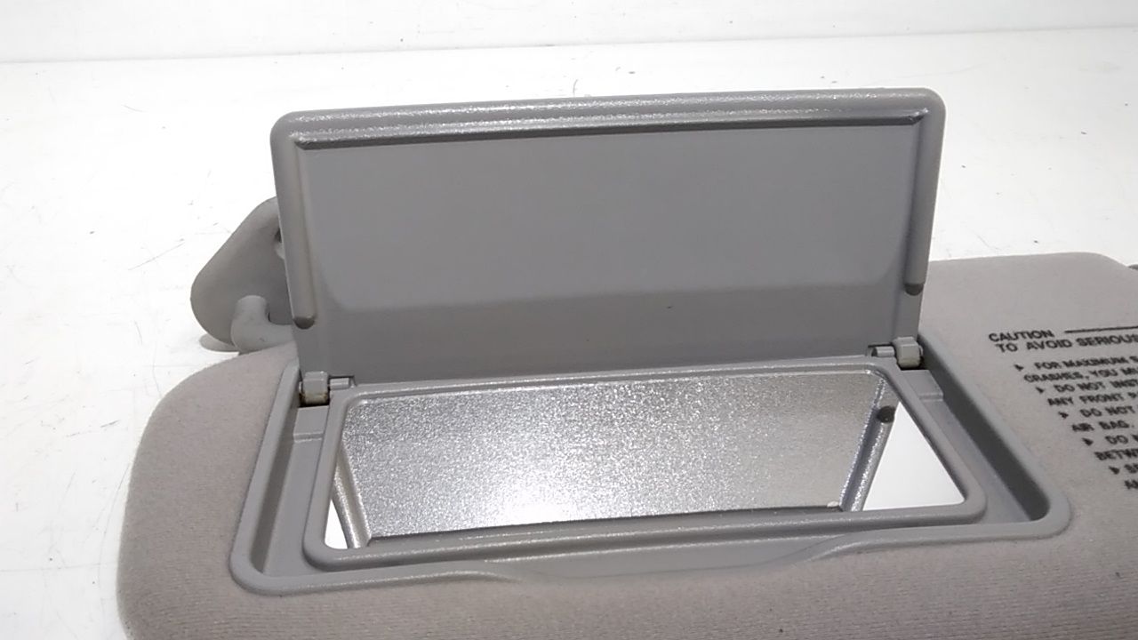 Aletta Parasole Parabrezza Sinistro 8520126200BU Usato