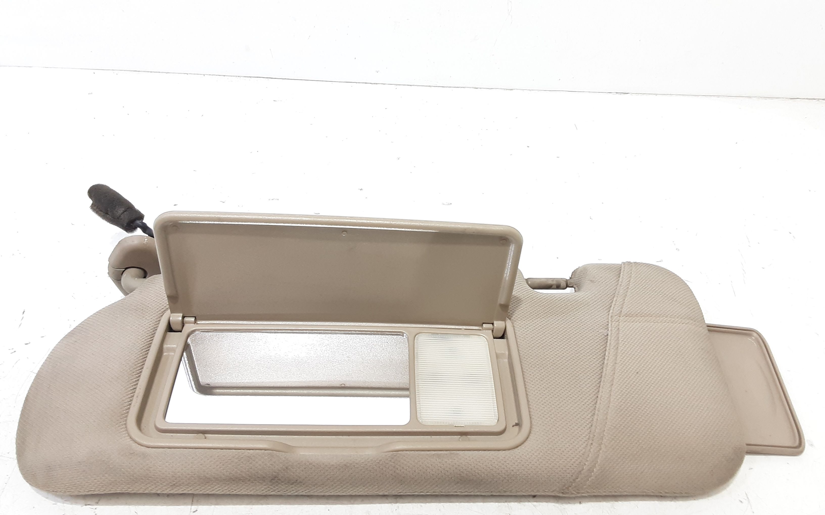 Aletta Parasole Parabrezza Sinistro 852033E01044 Usato