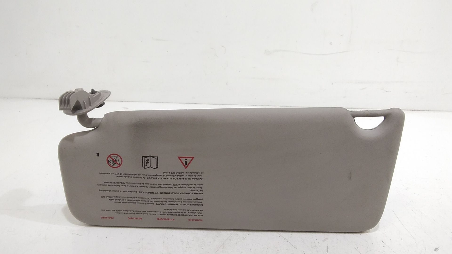 Aletta Parasole Parabrezza Destro 8200809473 Usato