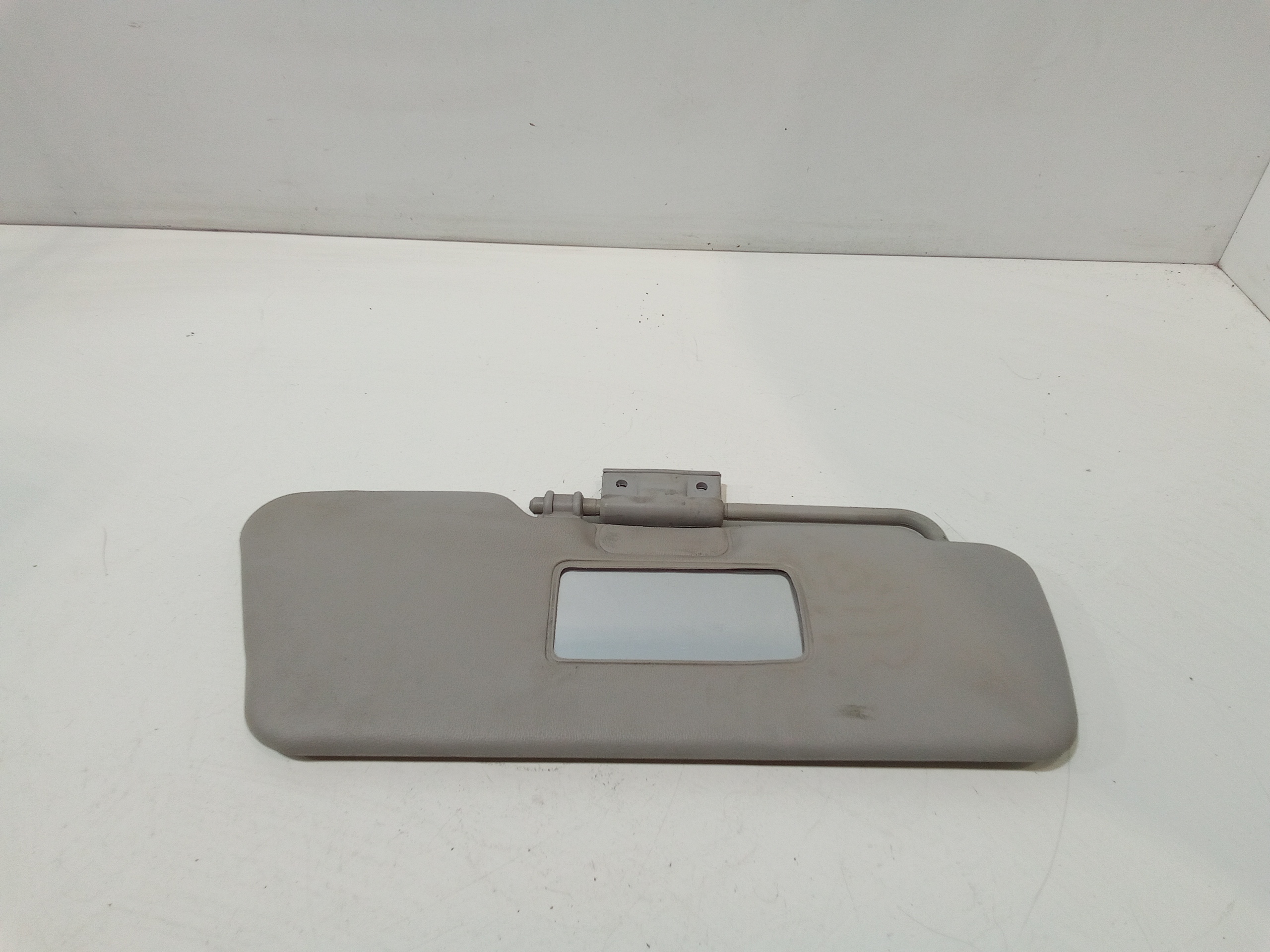 Aletta Parasole Parabrezza Destro 735244339 Usato