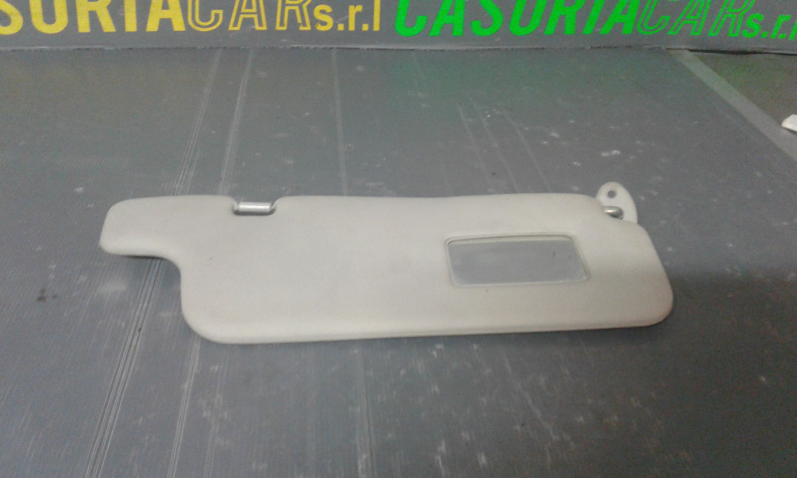 Aletta Parasole Parabrezza Destro 7431052041B0 Usato