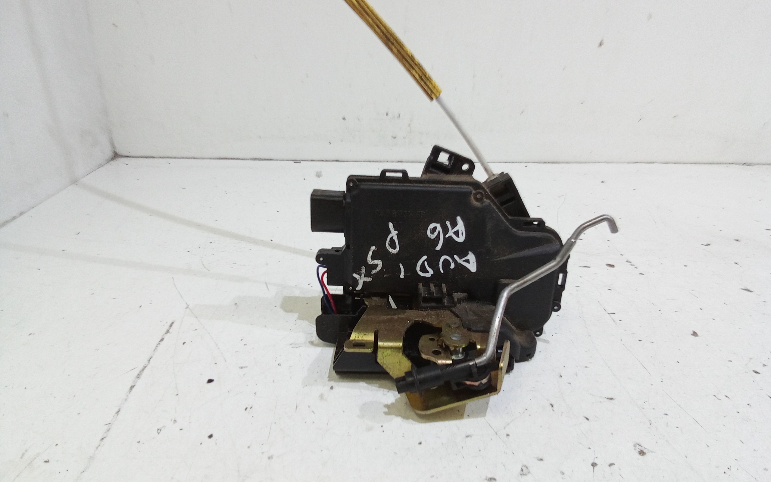 Serratura Porta Post. Sinistro 4B0839015G Usato