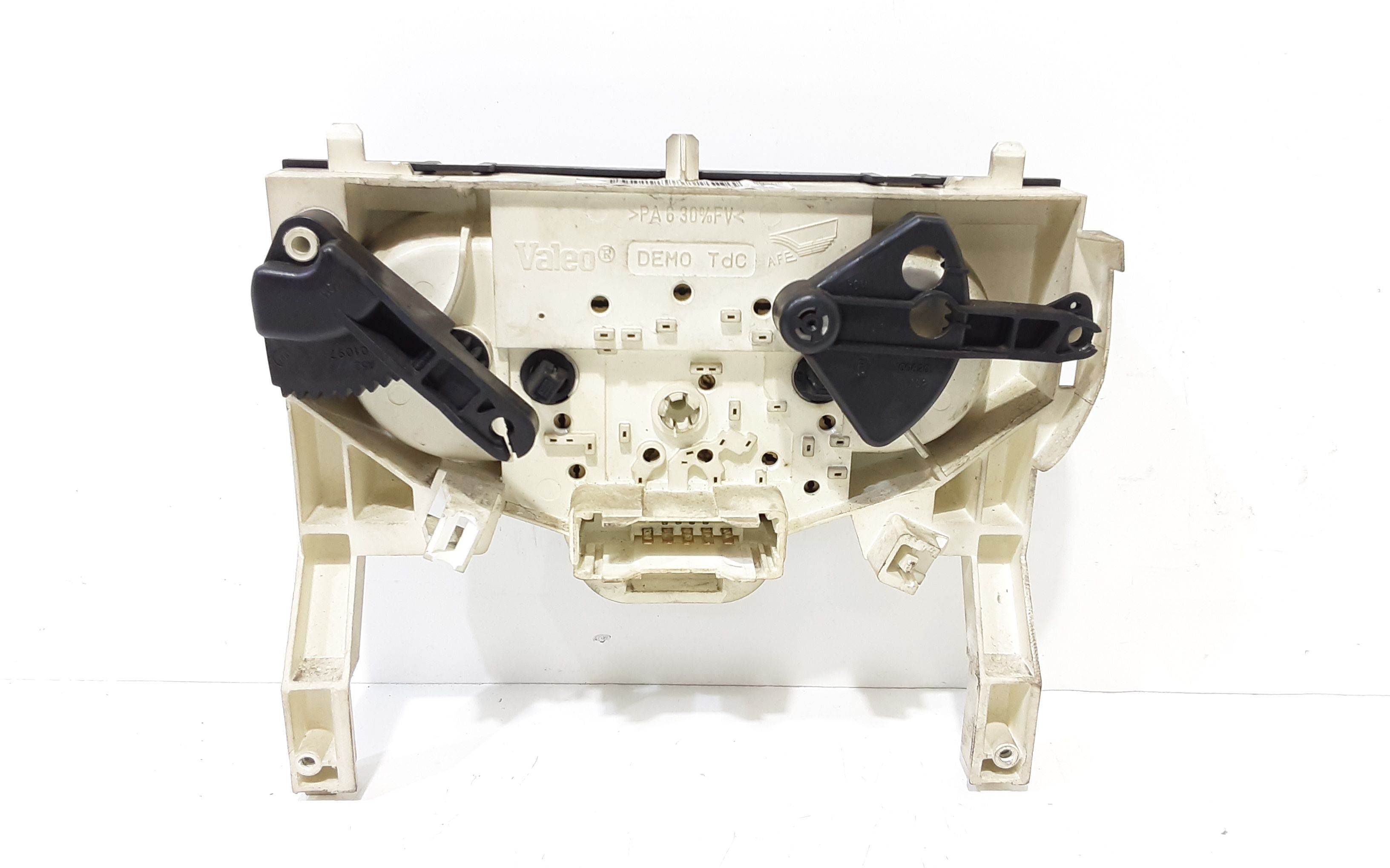 Blocco Comando Climatizzazione 2751100Q1A Usato