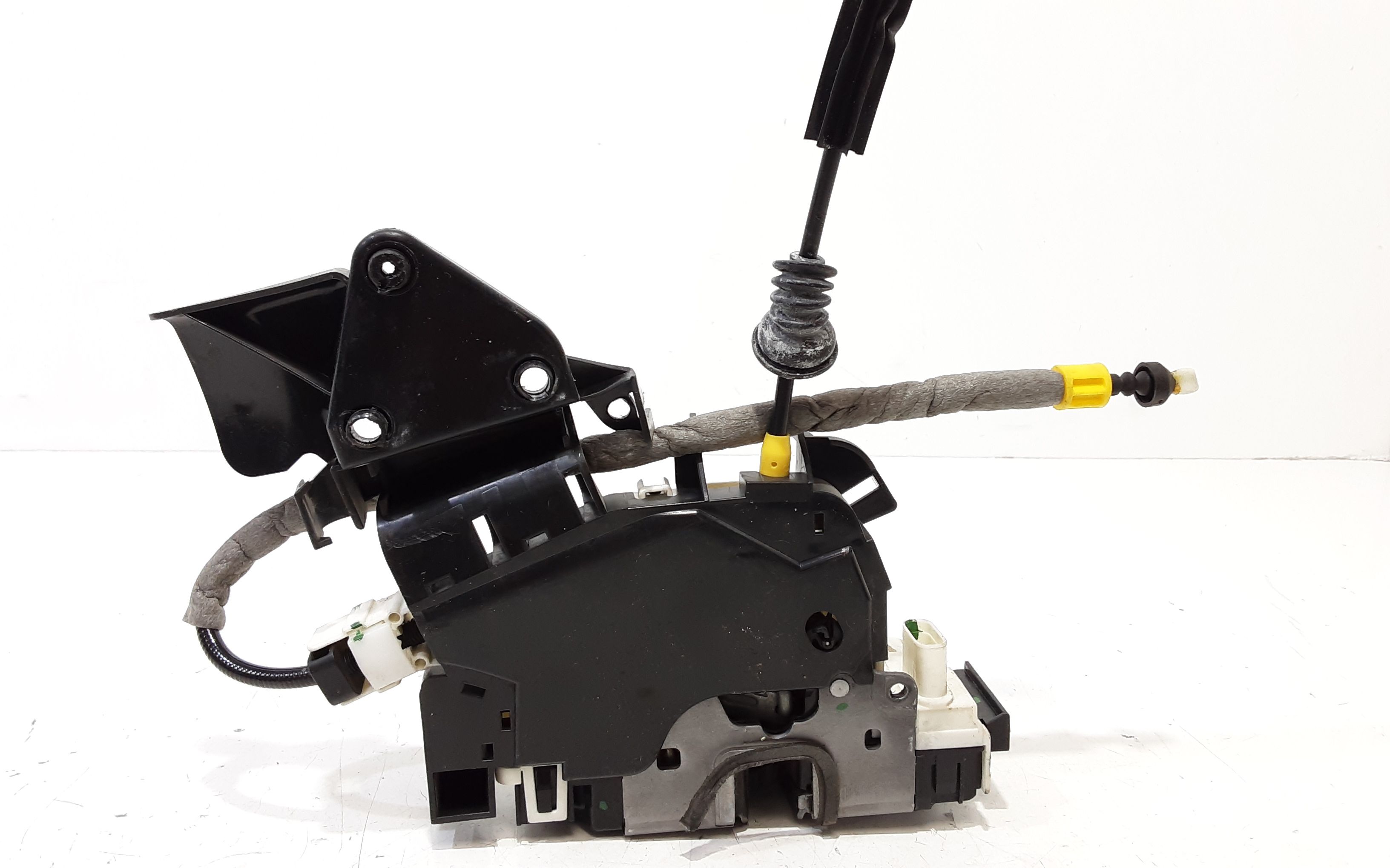 Serratura Porta Ant. Destro A2047201835 Usato