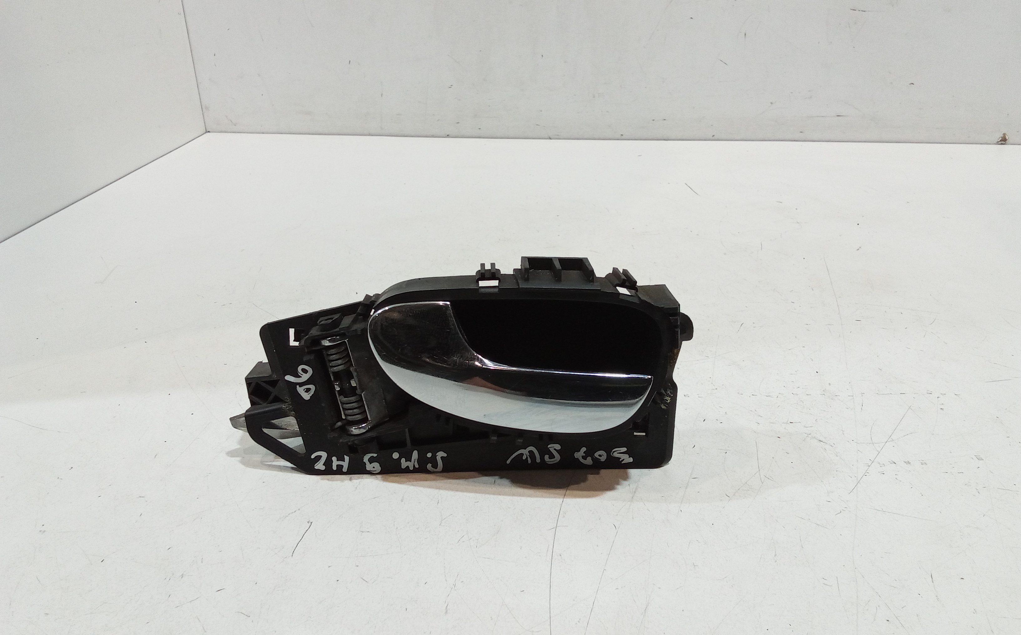 Maniglia Int. Apertura Porta Ant. Sinistro 9143F4 Usato