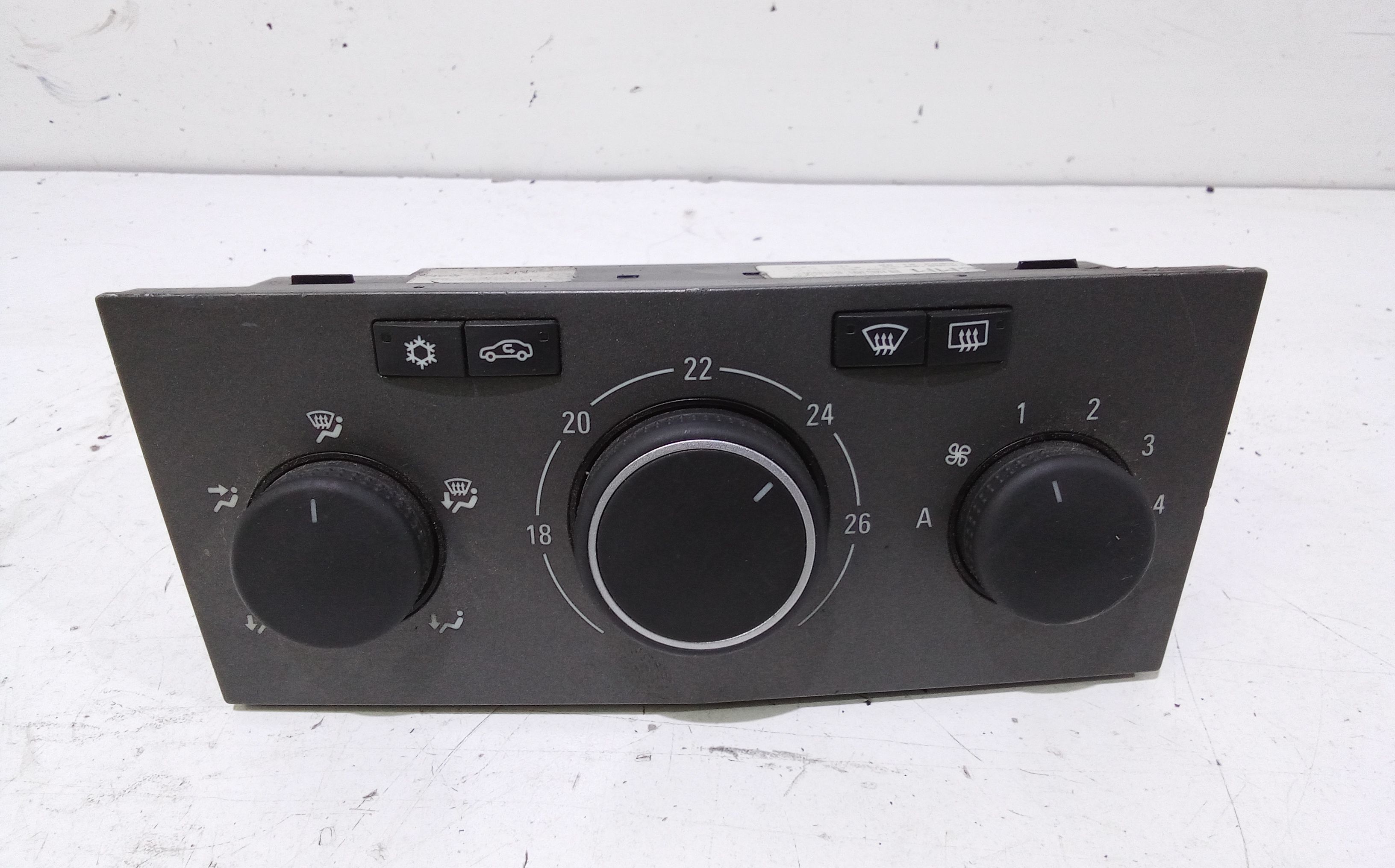 Blocco Comando Climatizzazione 13201297 Usato