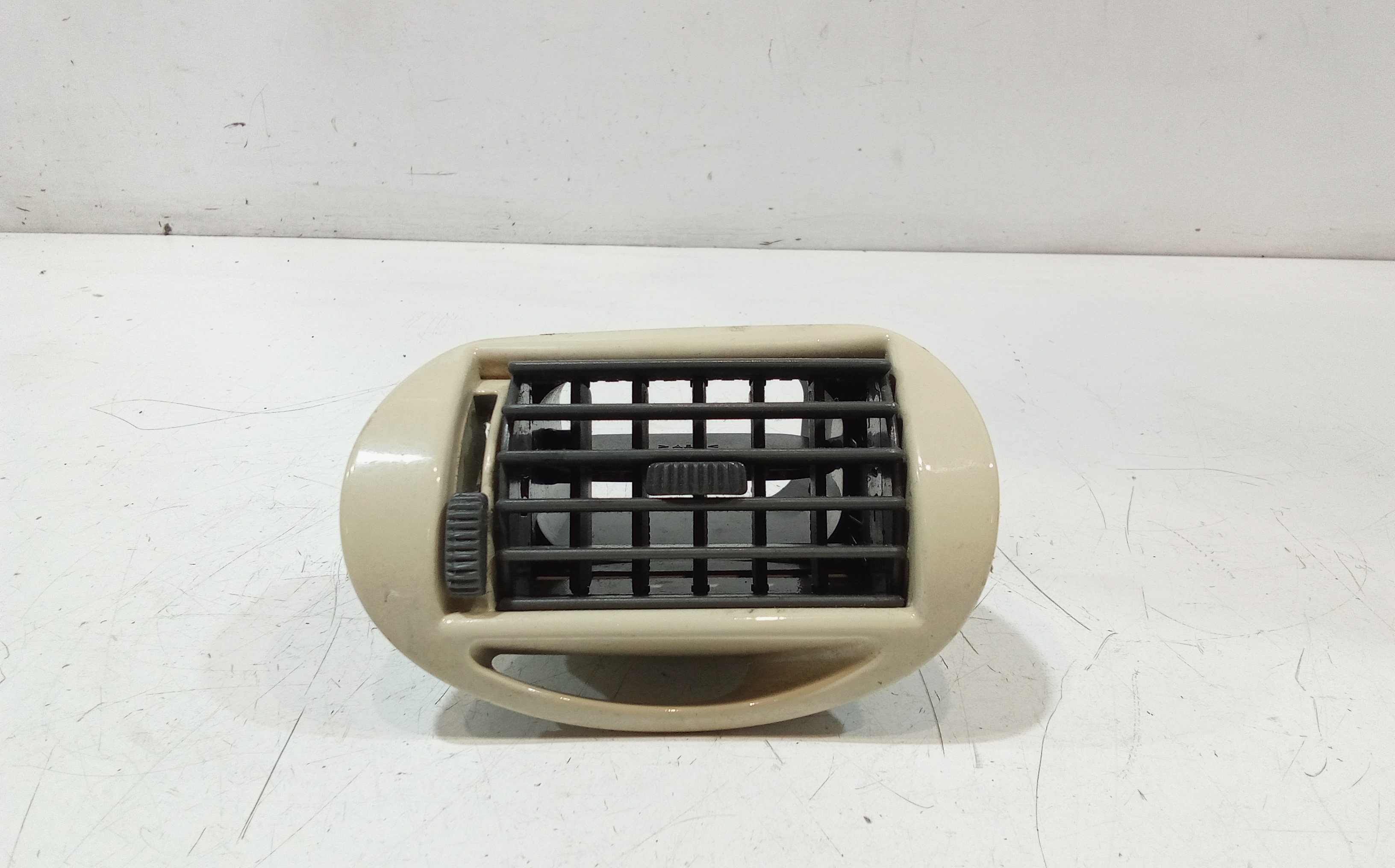 Condotto Aria Bocchette Lat. Cruscotto Sinistro Usato
