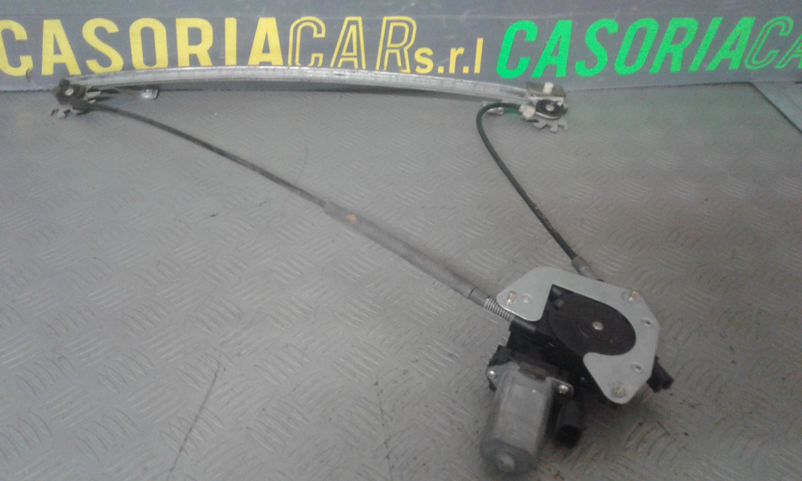 Alzacristallo Porta Ant. Destro Usato