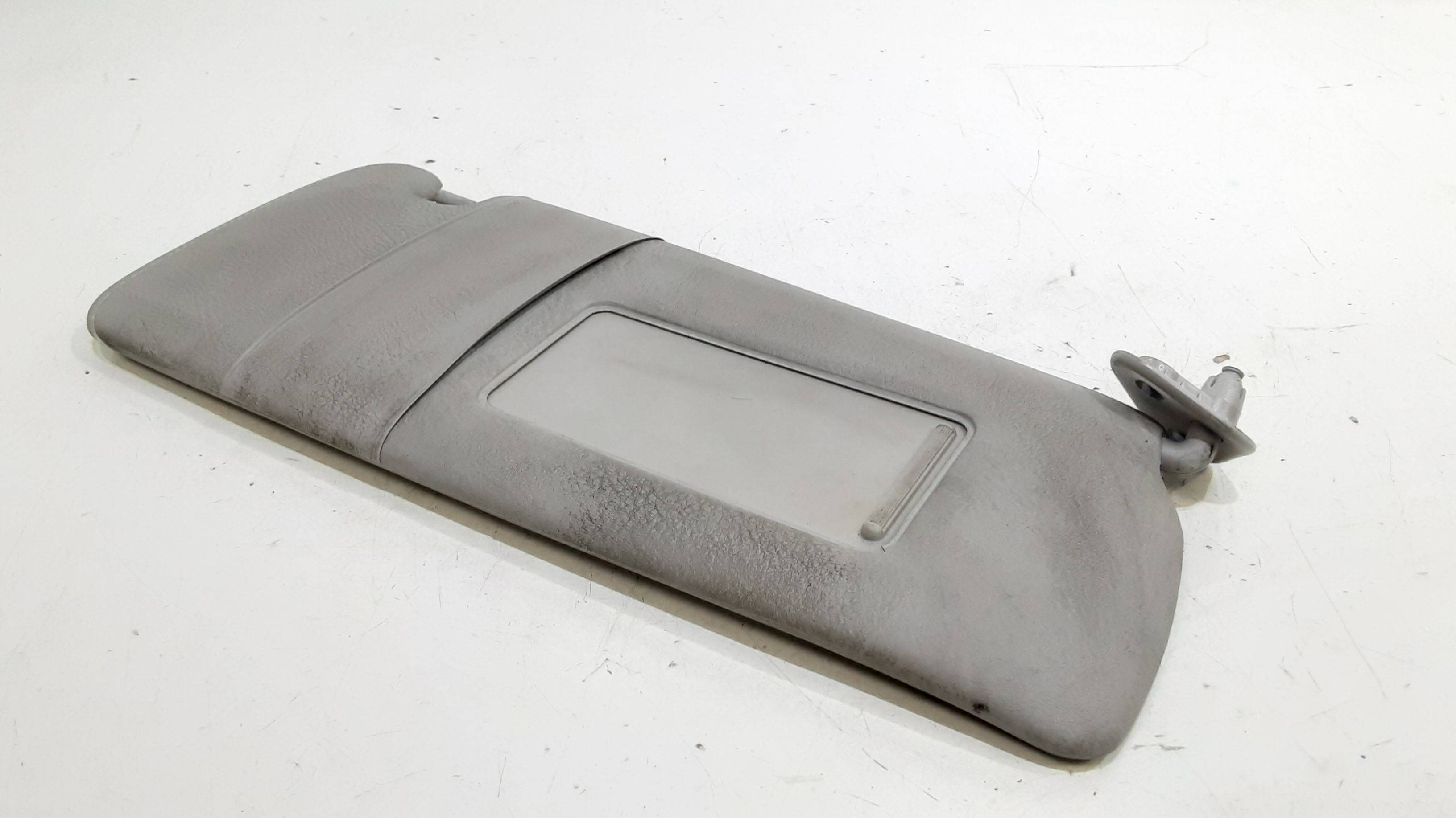 Aletta Parasole Parabrezza Destro 51162699048 Usato