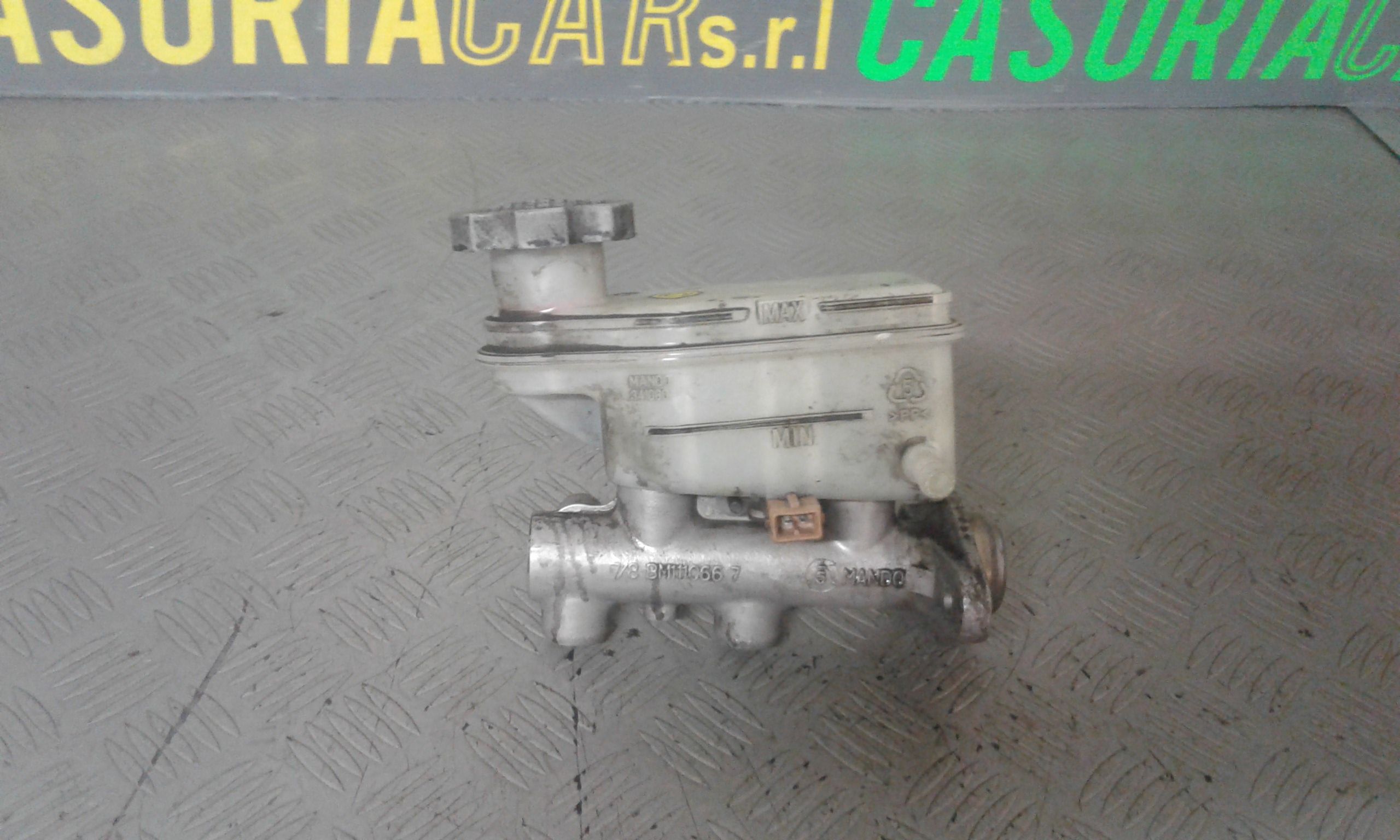 Pompa Comando Freni 585101C000 Usato