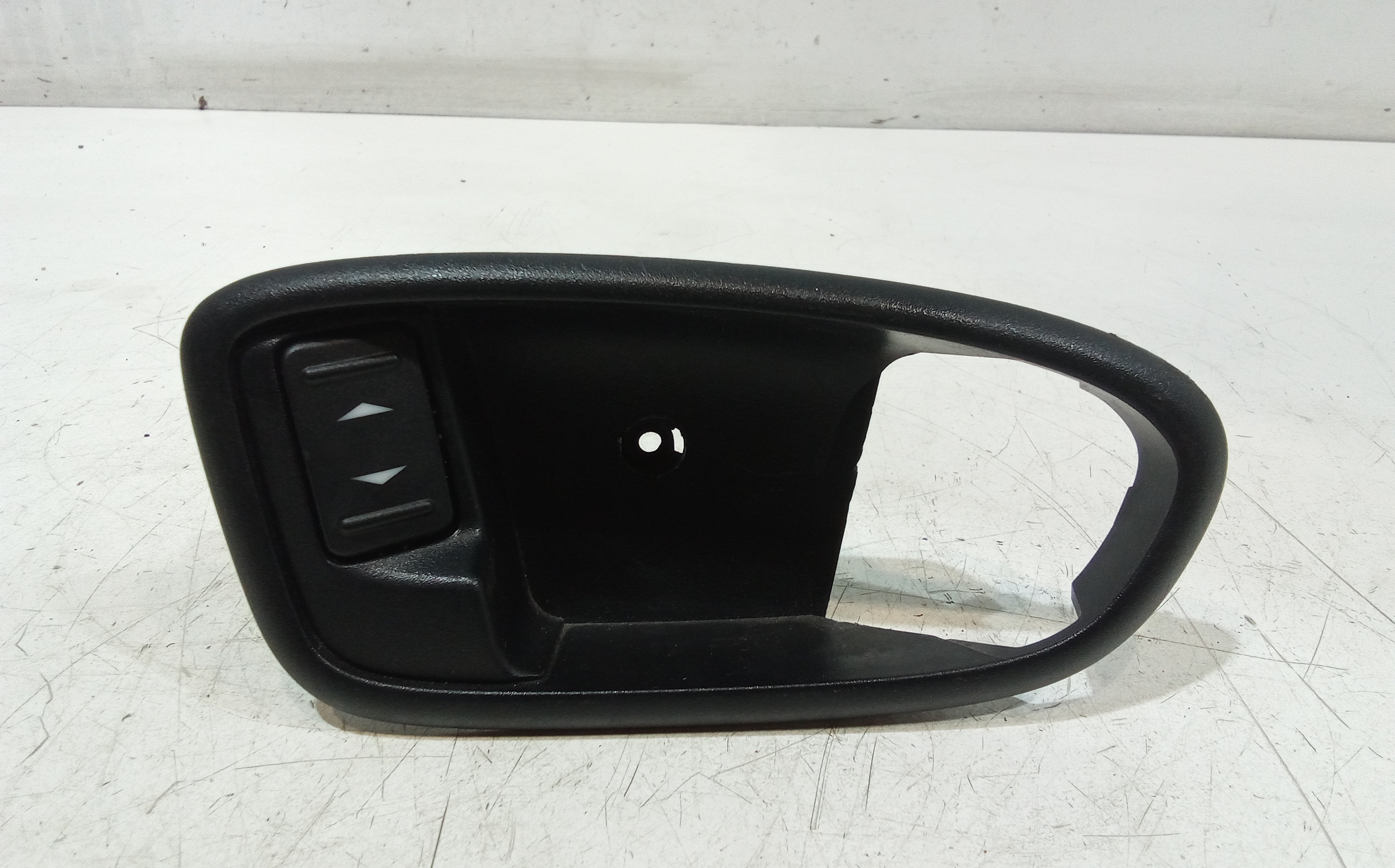 Interruttore Alzacristalli Porta Ant. Destro Usato