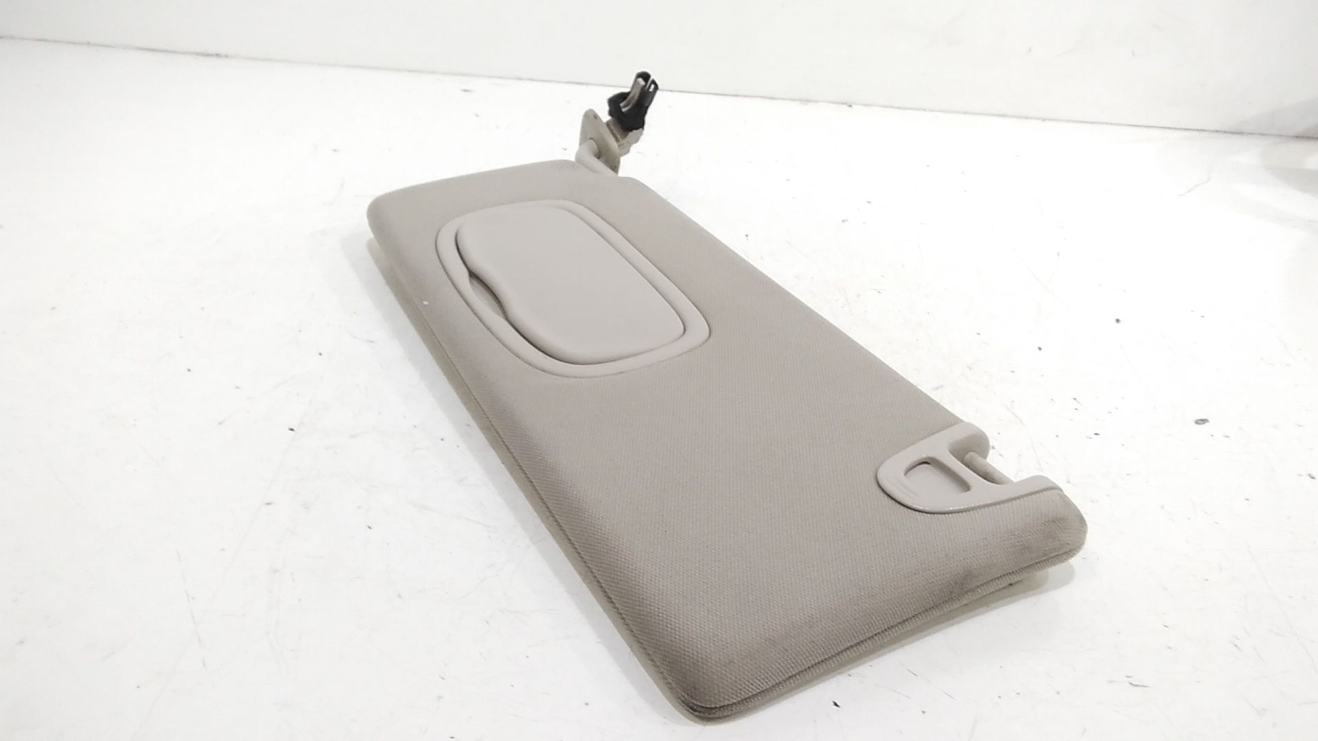 Aletta Parasole Parabrezza Sinistro K1WG35HDAAH Usato