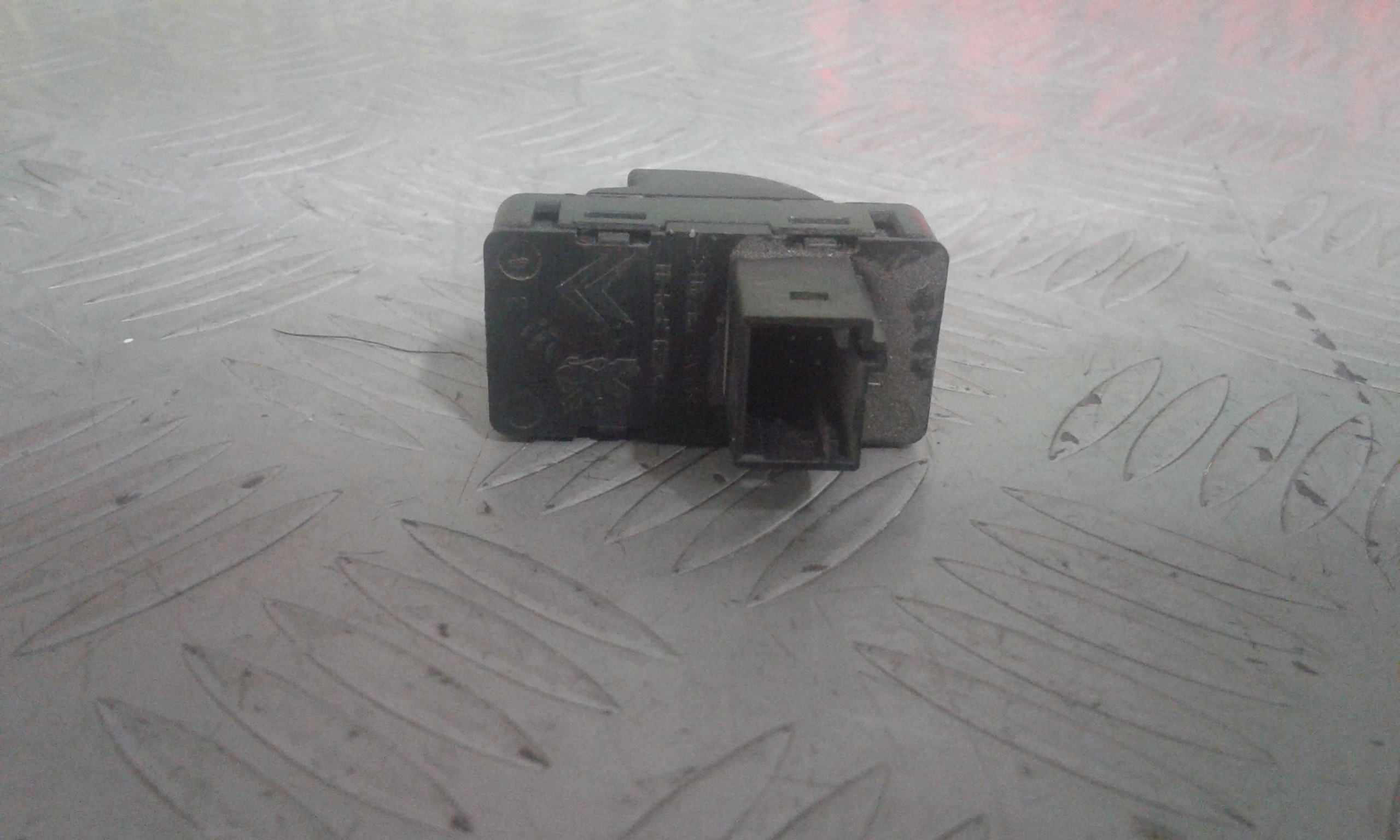 Interruttore Alzacristalli Porta Ant. Destro Usato