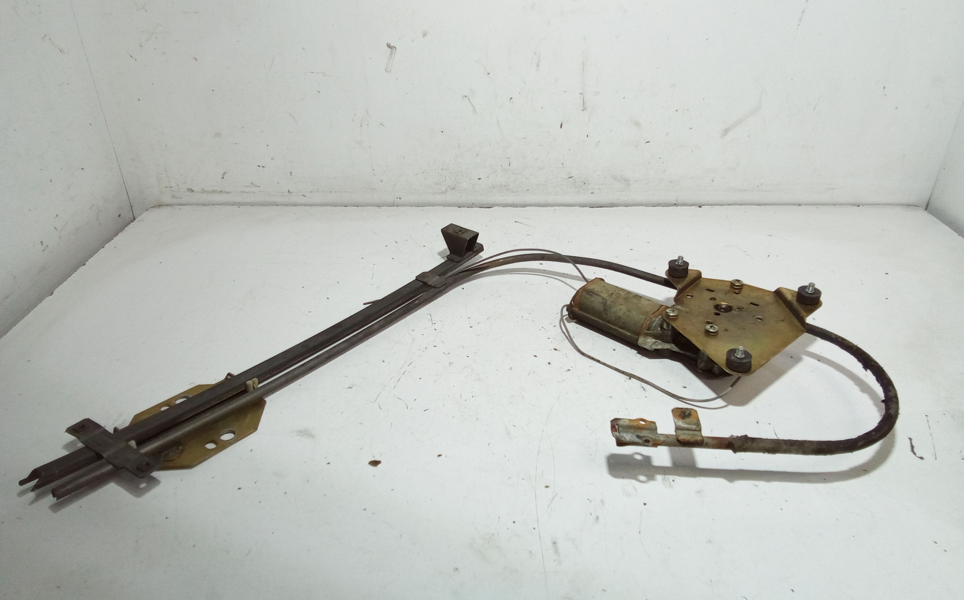 Alzacristallo Porta Ant. Destro Usato