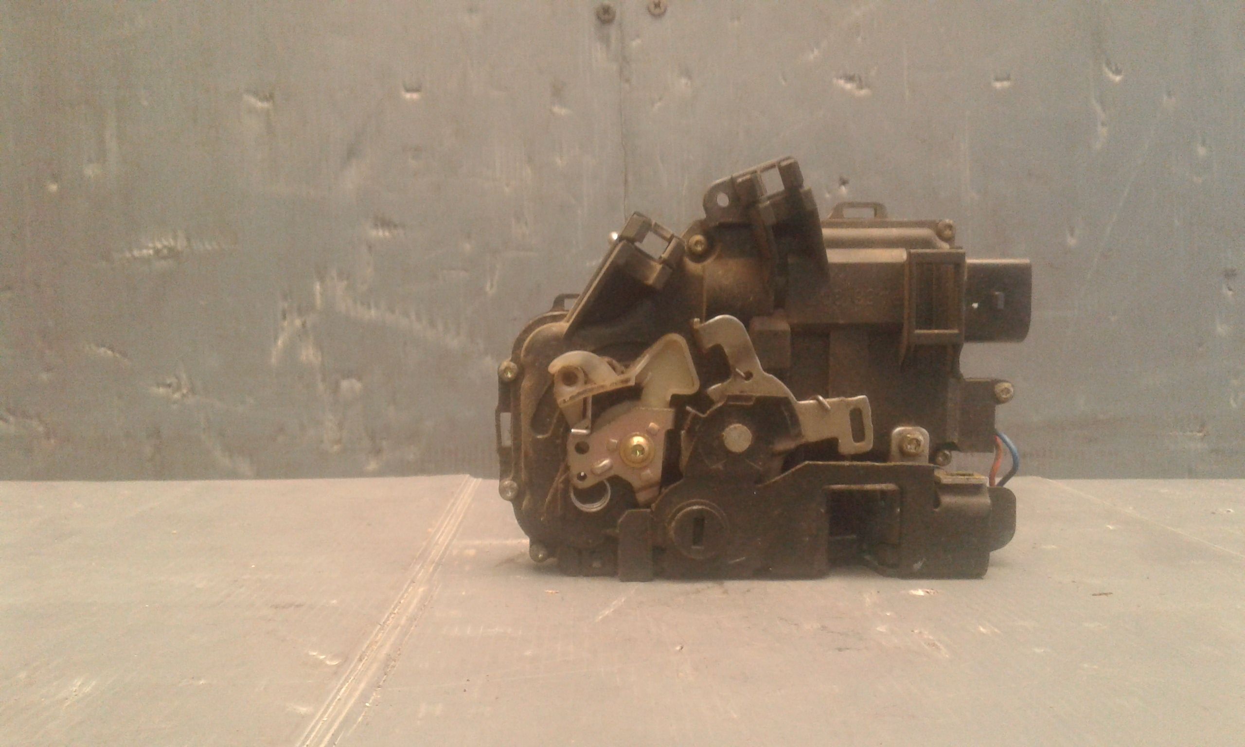 Serratura Porta Post. Sinistro 4B0839015G Usato