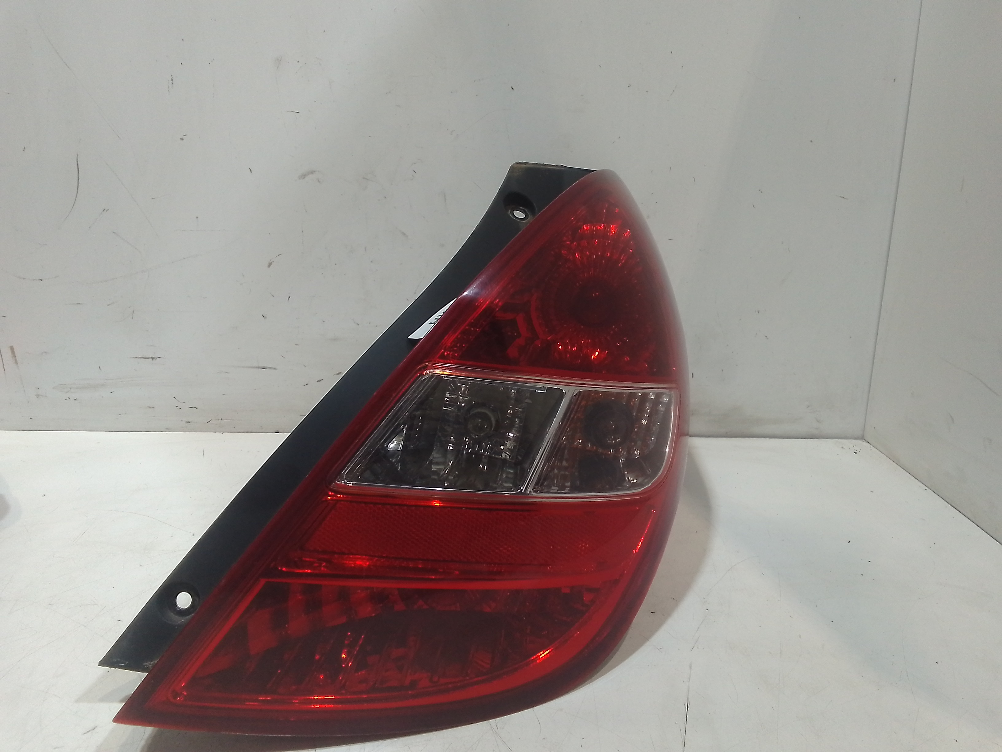 Fanale Post. Destro 924021J000 Usato