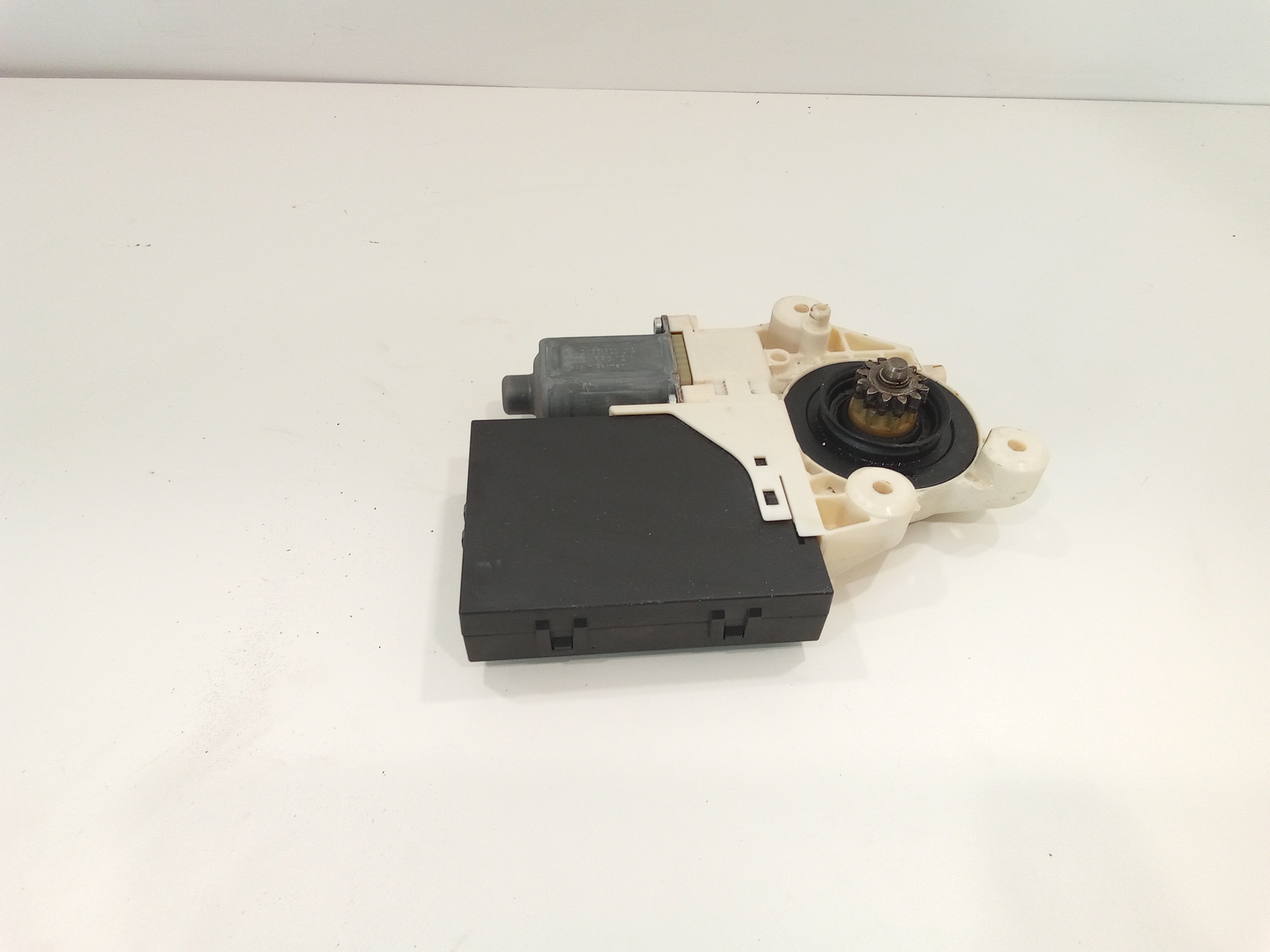 Motorino Alzacristallo Porta Ant. Destro 1347884 Usato