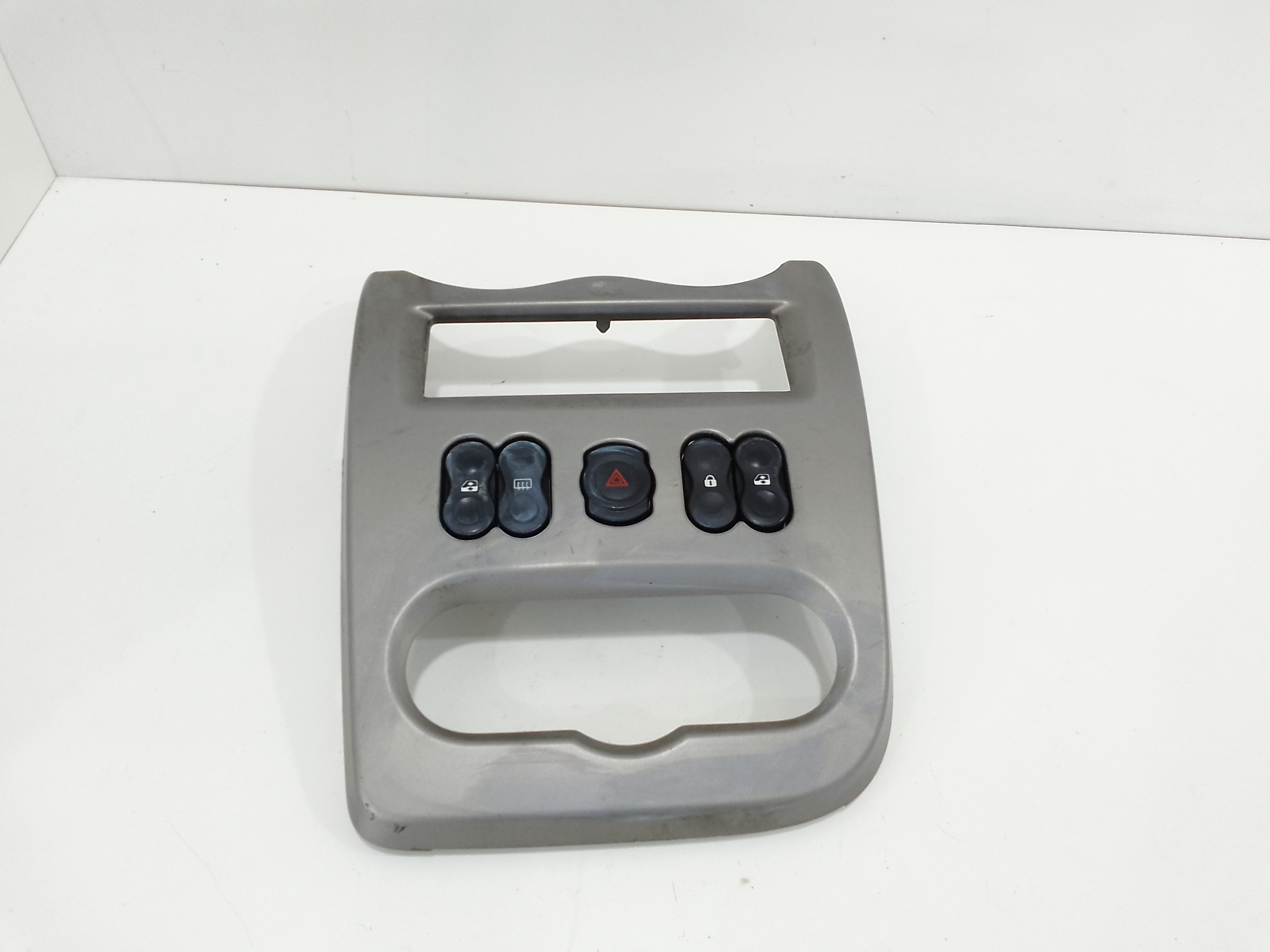 Rivestimento Centr. Cruscotto, Mascherina Portastrumenti Centr. Cruscotto Usato