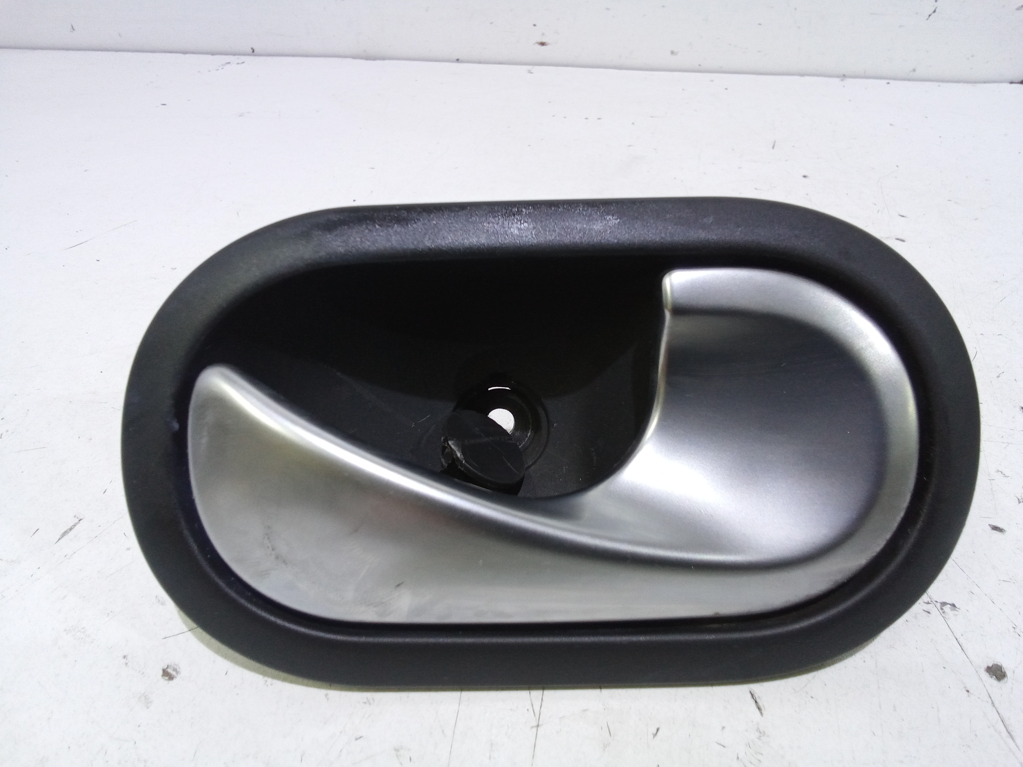 Maniglia Int. Apertura Porta Ant. Destro Usato