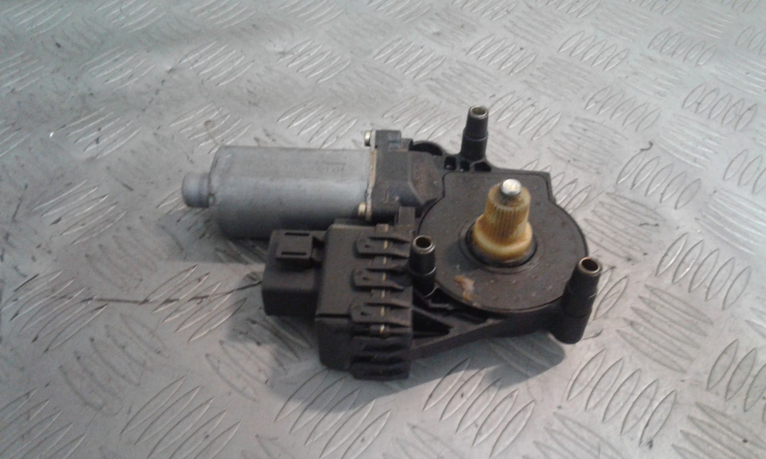 Motorino Alzacristallo Porta Ant. Destro 4B0959802D Usato