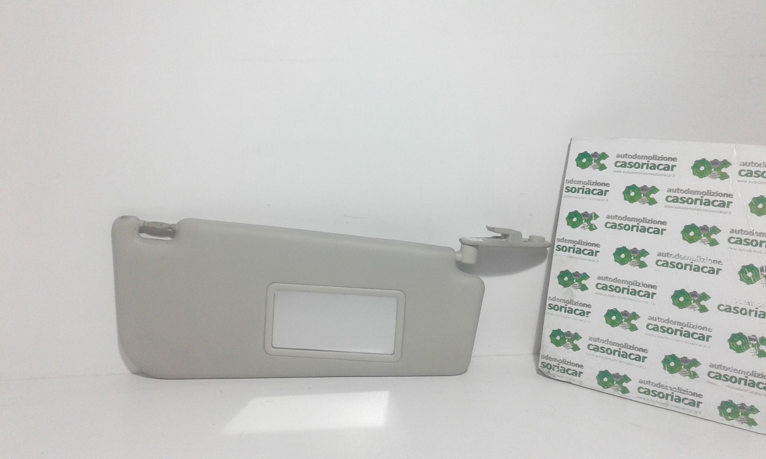Aletta Parasole Parabrezza Destro 735338206 Usato