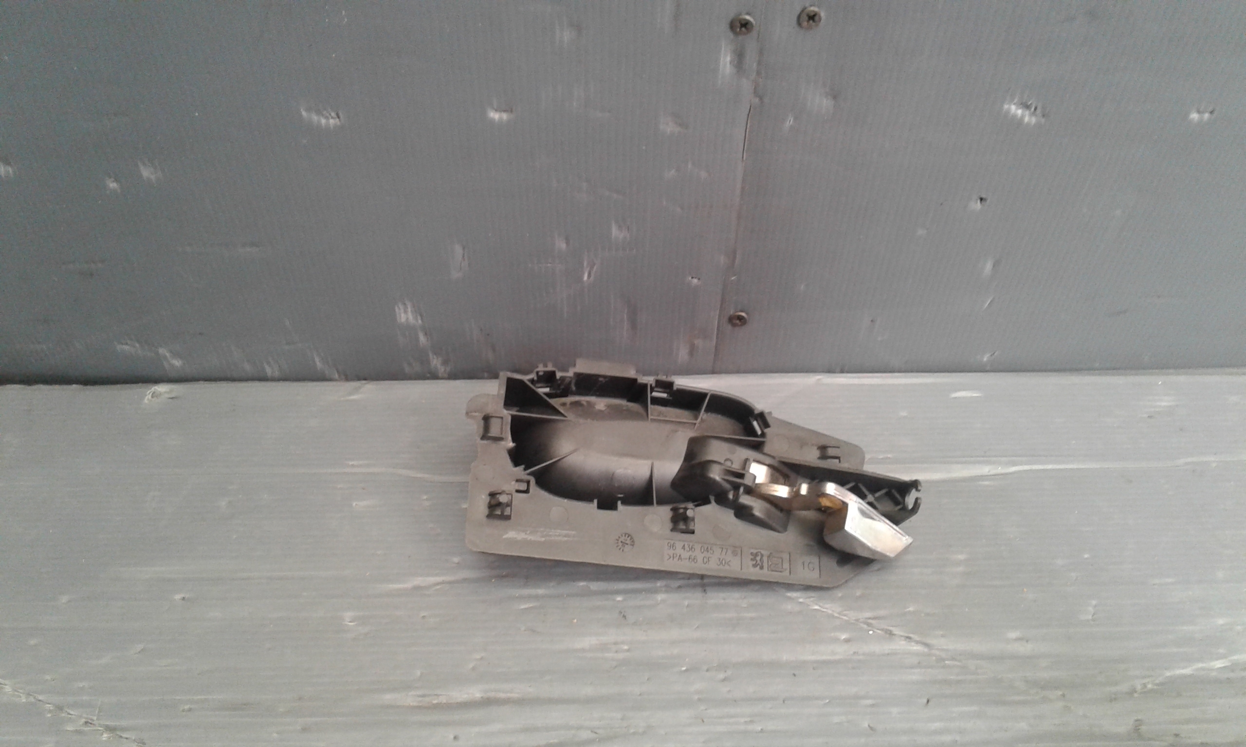 Maniglia Int. Apertura Porta Ant. Sinistro 9143E9 Usato