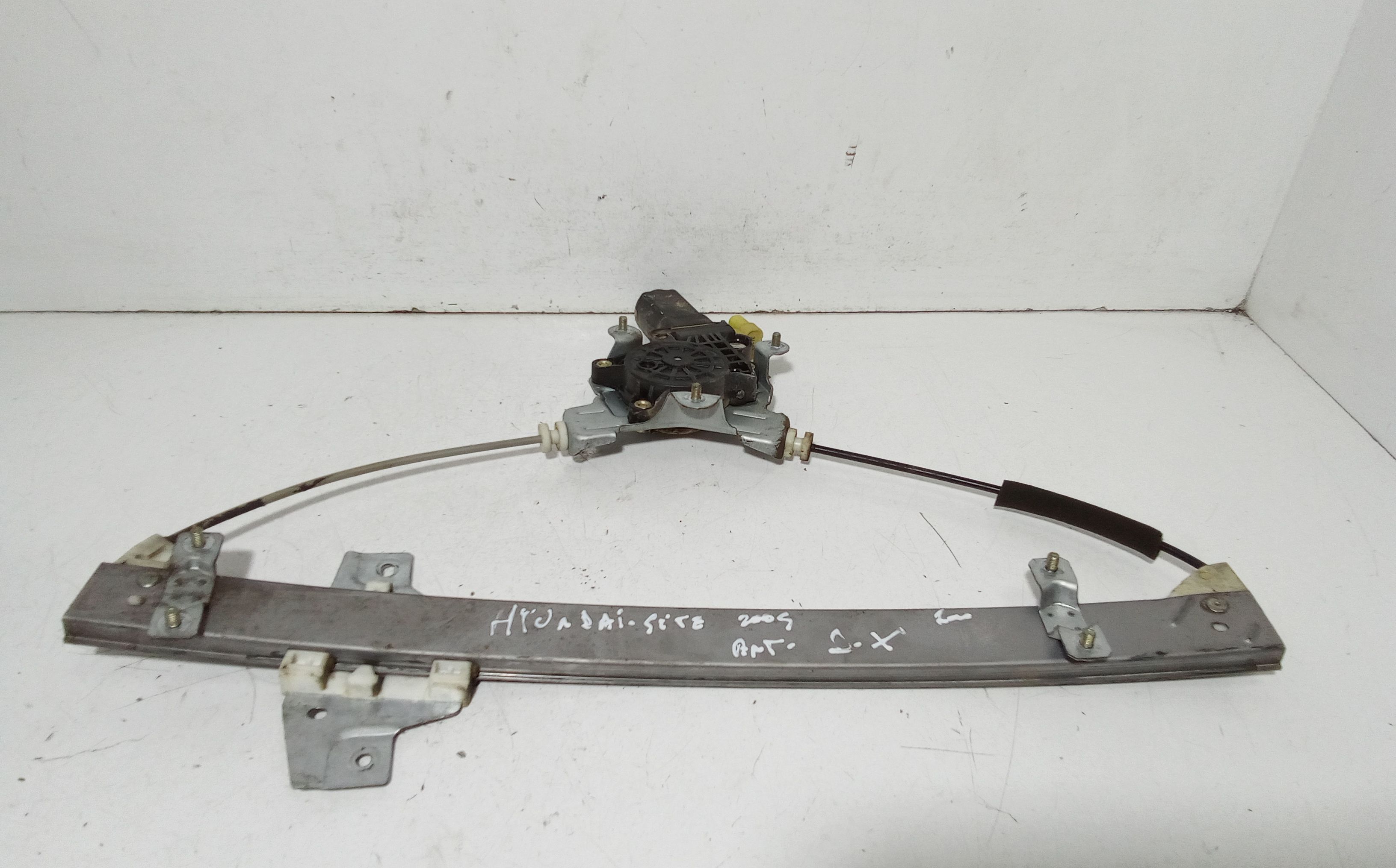 Alzacristallo Porta Ant. Sinistro 824011C000 Usato