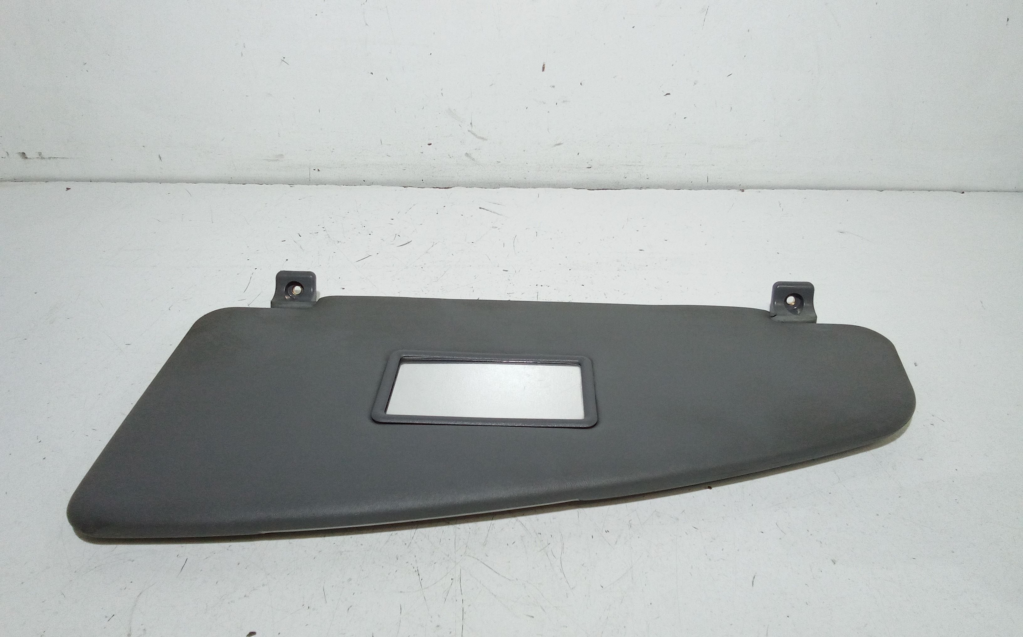 Aletta Parasole Parabrezza Destro 735294014 Usato