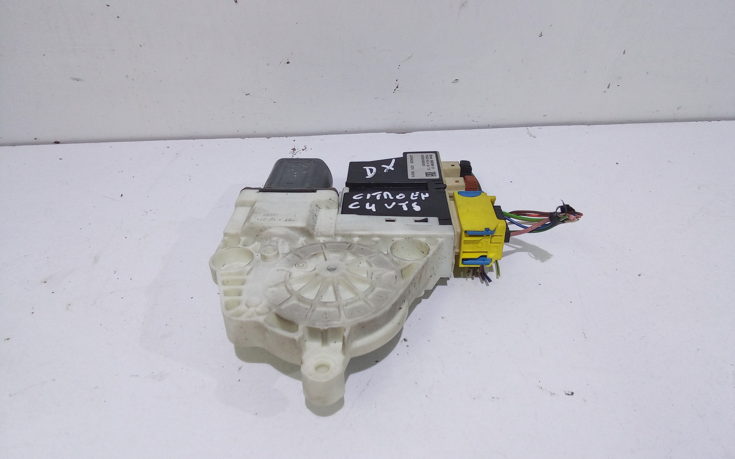 Motorino Alzacristallo Porta Ant. Destro 9222AV Usato