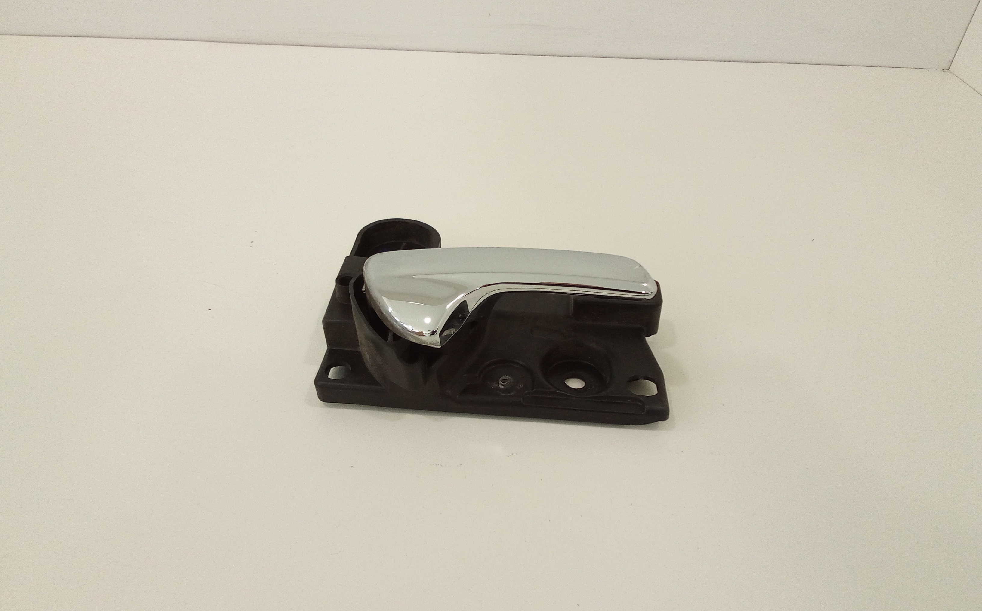 Maniglia Int. Apertura Porta Ant. Destro Usato