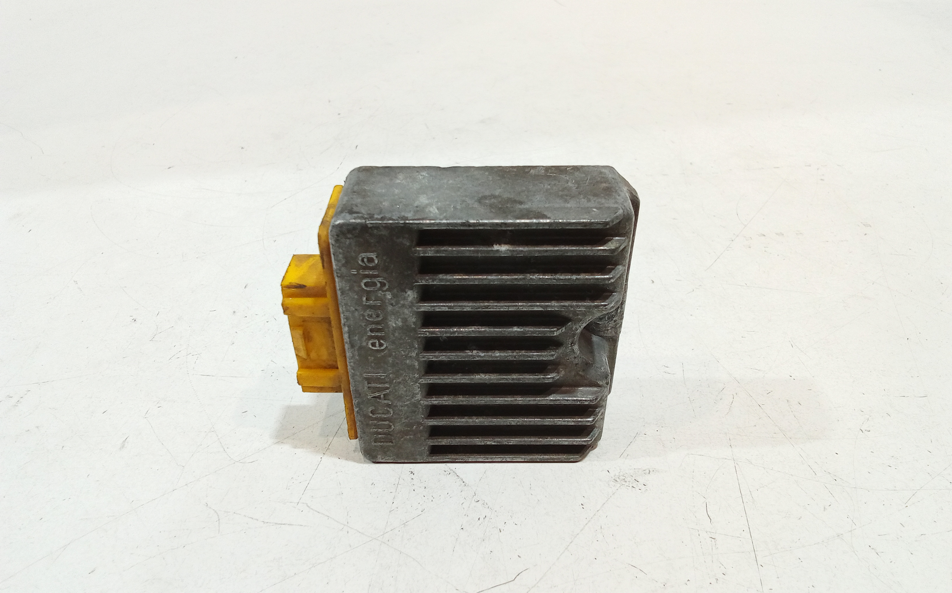 Regolatore Tensione Usato