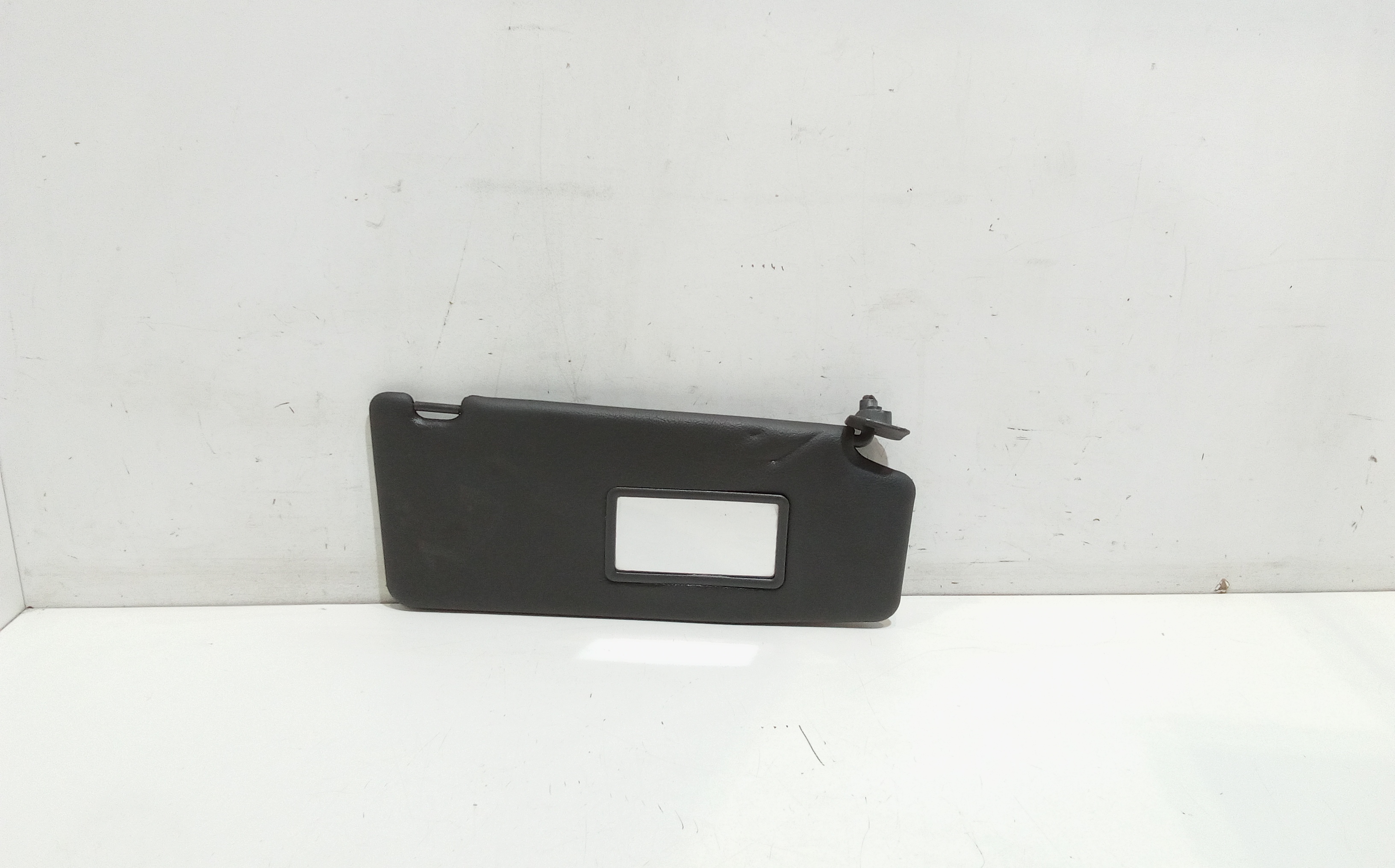 Aletta Parasole Parabrezza Destro 719701635 Usato