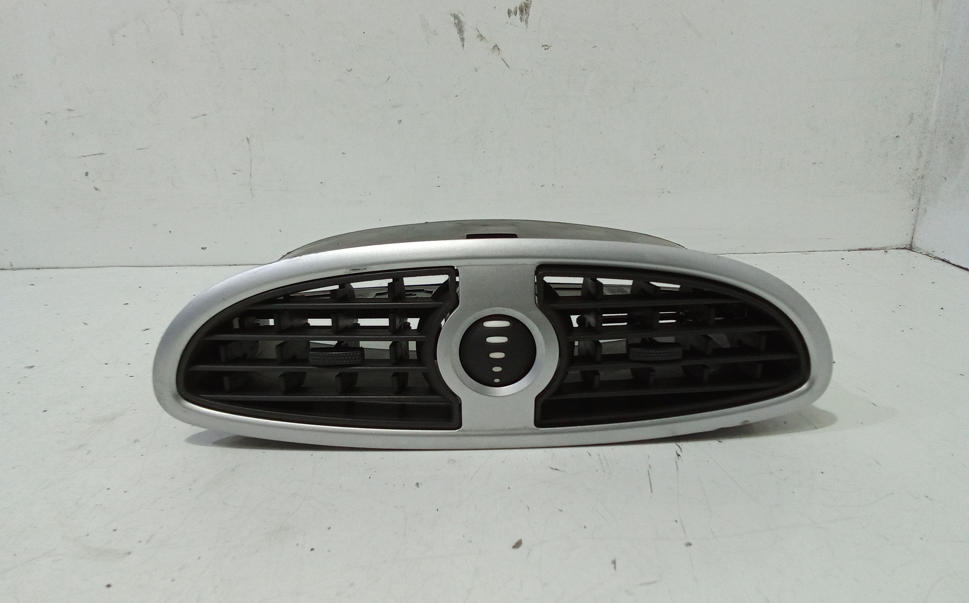 Condotto Aria Bocchette Centr. Sup. Cruscotto 8200064197 Usato