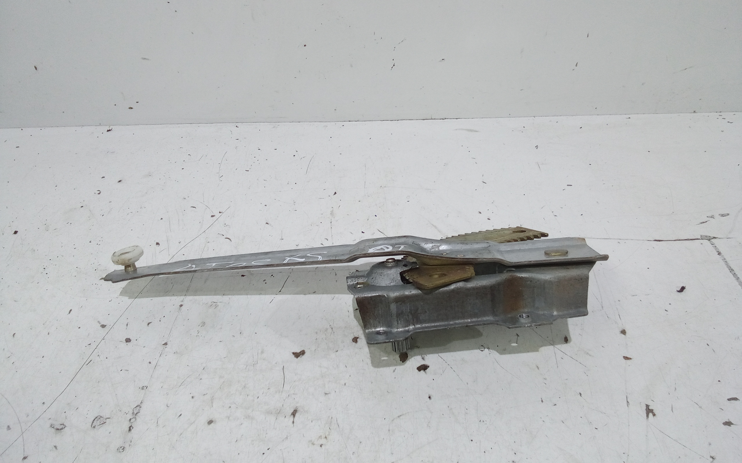 Alzacristallo Porta Post. Sinistro 8340102000 Usato