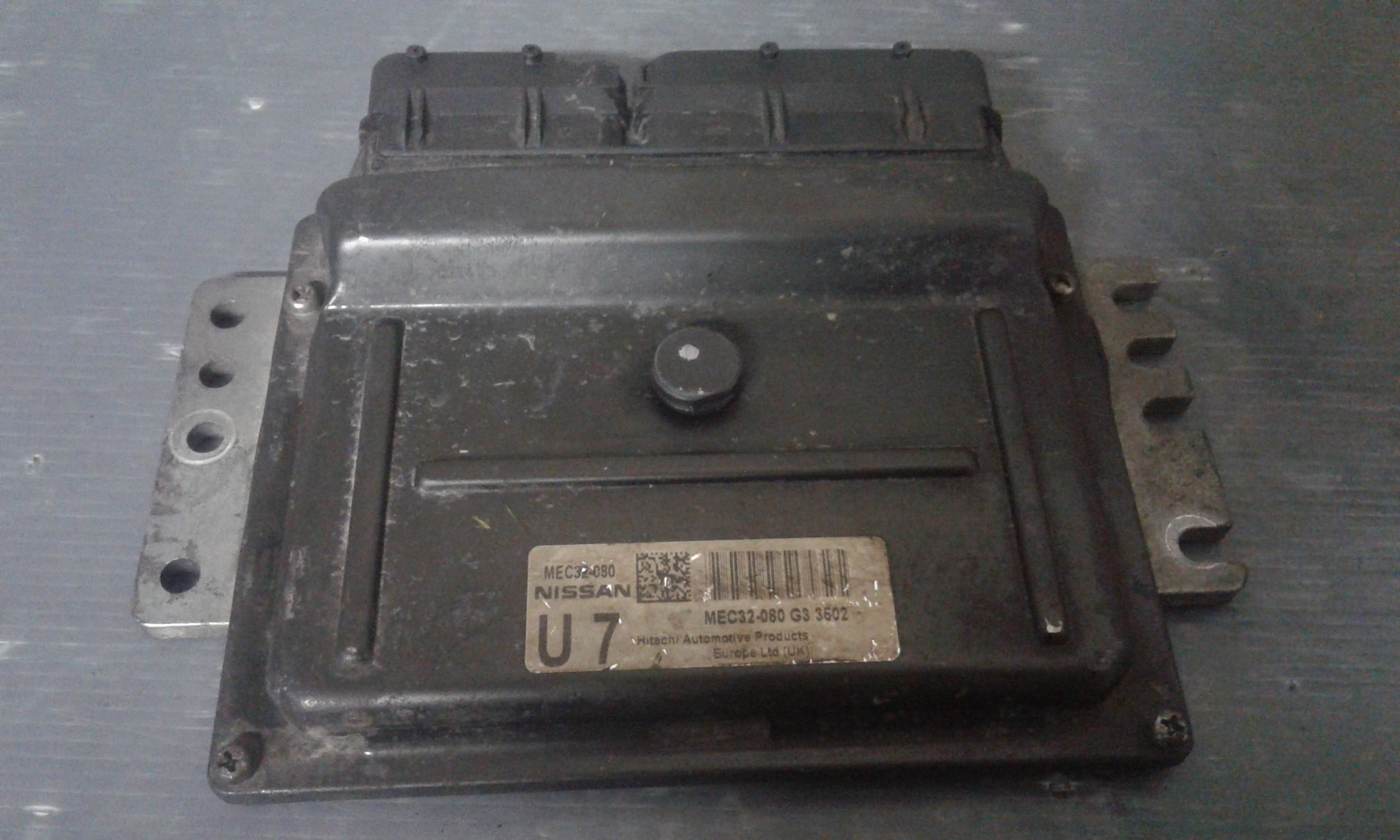 Centralina Iniezione 23710AX32D Usato